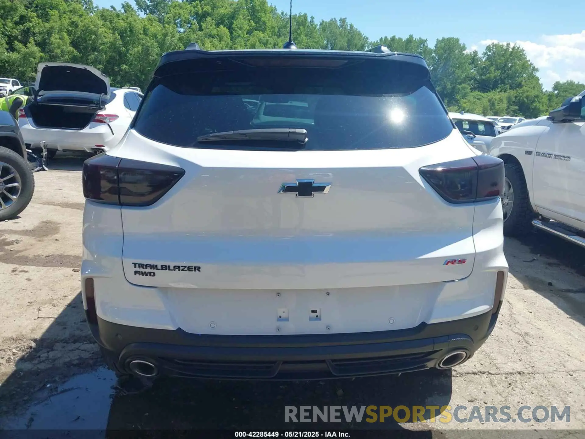 17 Photograph of a damaged car KL79MUSLXSB136585 CHEVROLET TRAILBLAZER 2025