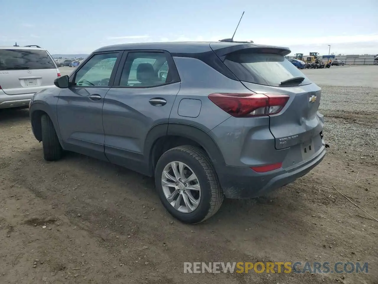 2 Фотография поврежденного автомобиля KL79MNSL2MB072924 CHEVROLET TRAILBLZR 2021