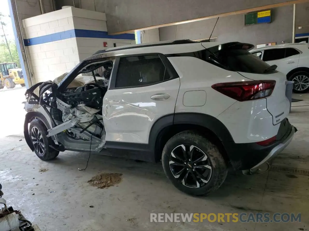 2 Фотография поврежденного автомобиля KL79MPS23MB091503 CHEVROLET TRAILBLZR 2021