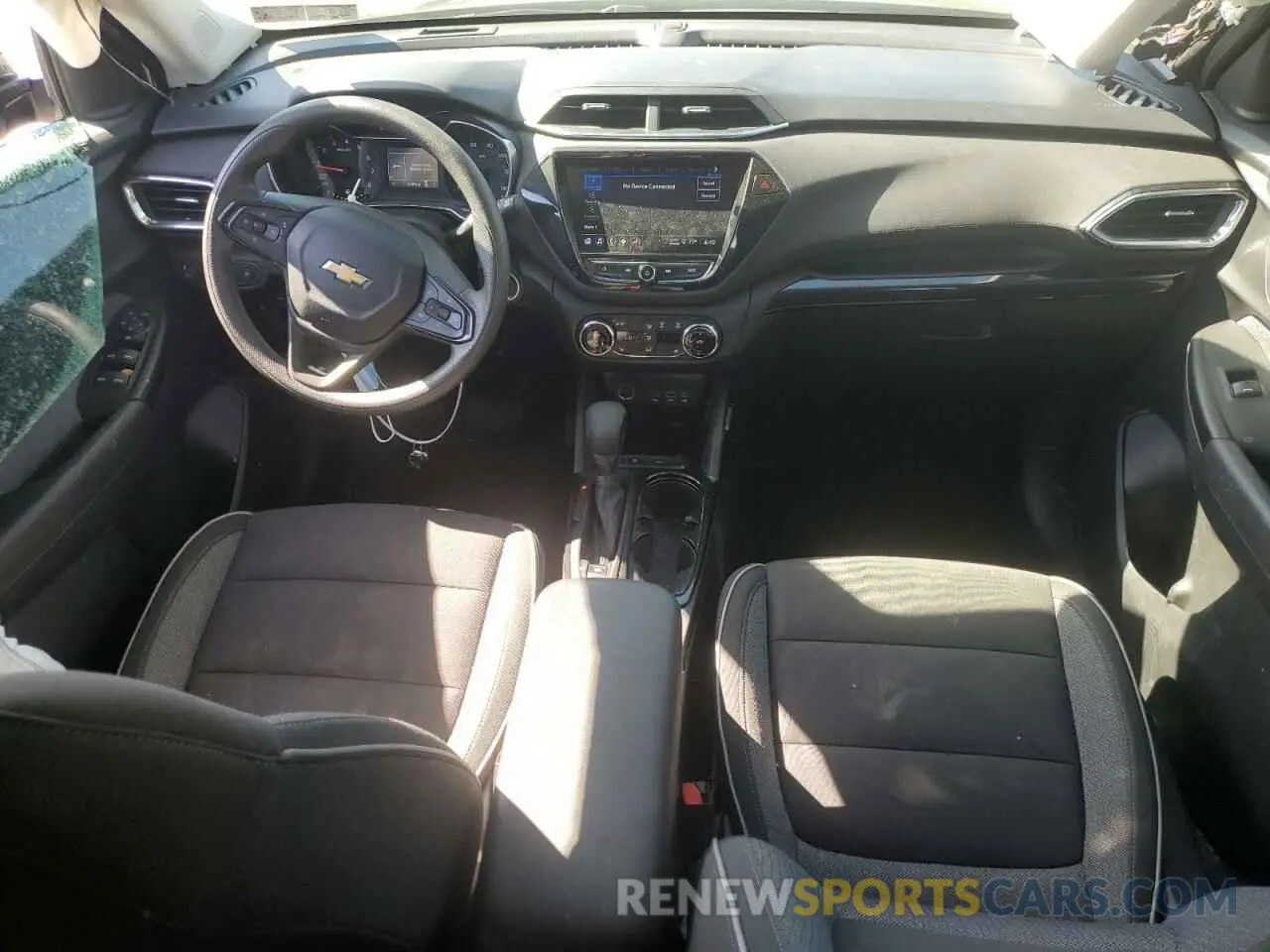 8 Фотография поврежденного автомобиля KL79MPS24MB131085 CHEVROLET TRAILBLZR 2021