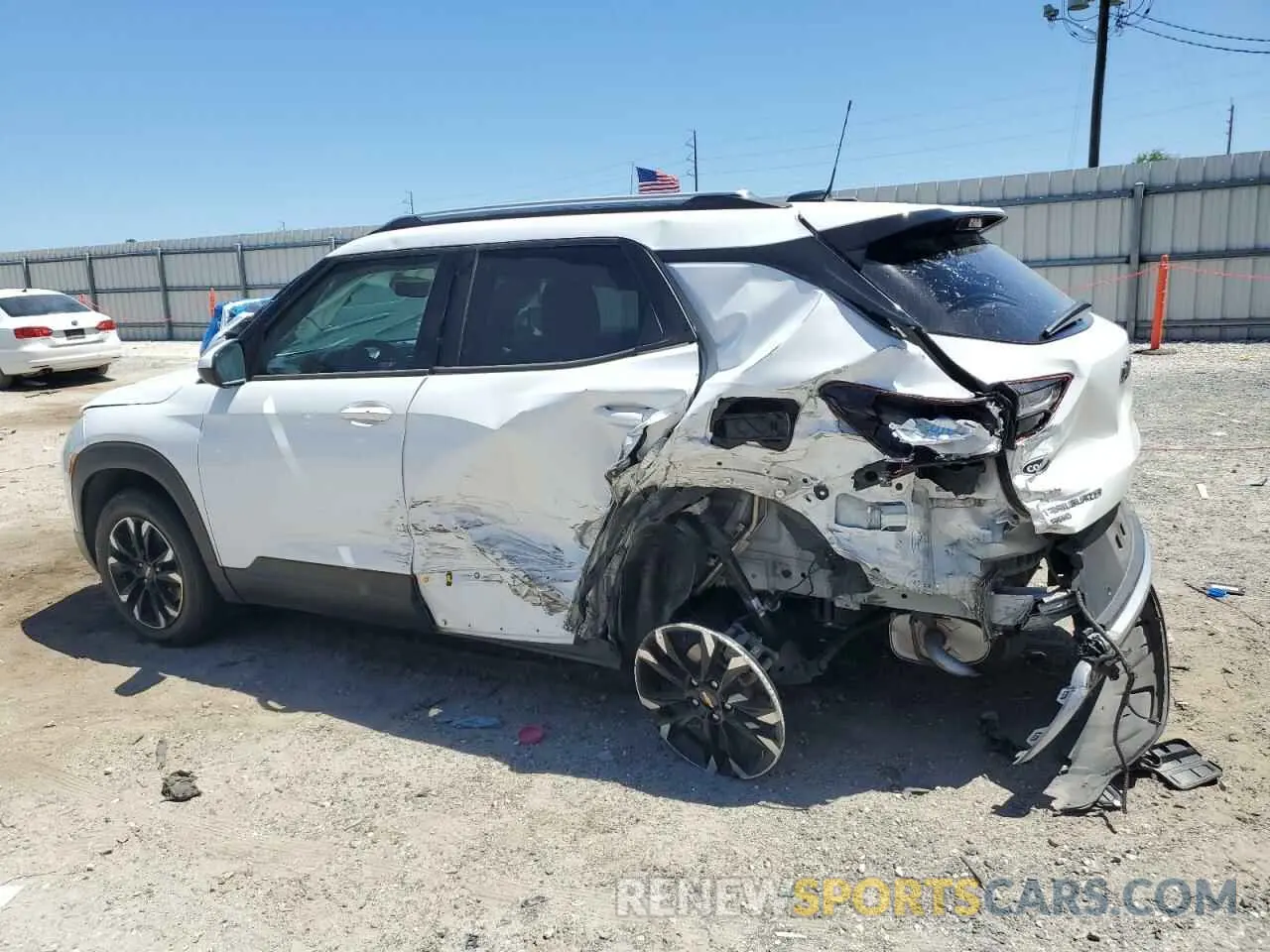 2 Photograph of a damaged car KL79MRSL0MB034020 CHEVROLET TRAILBLZR 2021