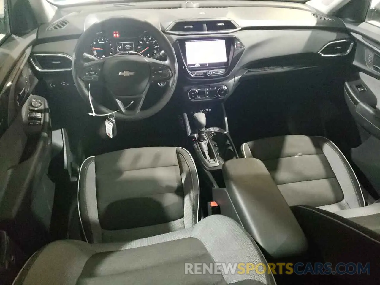 8 Фотография поврежденного автомобиля KL79MRSL3MB178239 CHEVROLET TRAILBLZR 2021