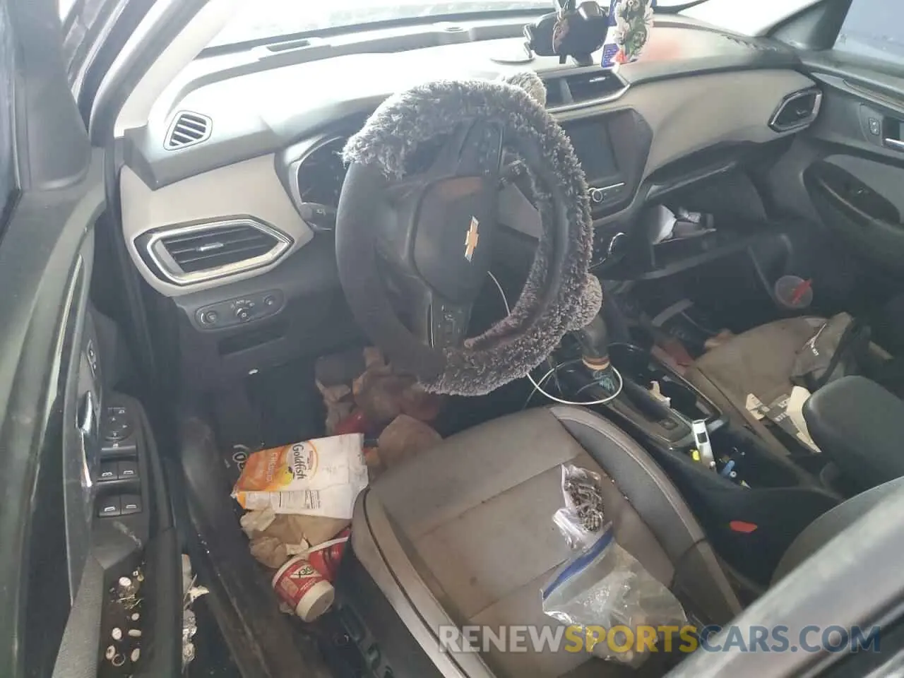 8 Photograph of a damaged car KL79MRSL7MB172704 CHEVROLET TRAILBLZR 2021