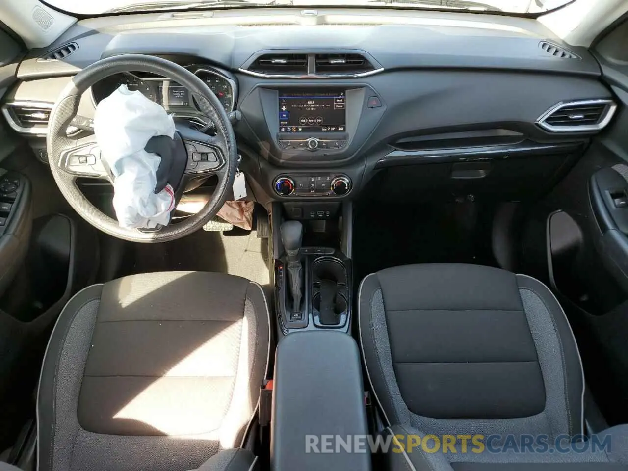 8 Фотография поврежденного автомобиля KL79MMS27NB088975 CHEVROLET TRAILBLZR 2022