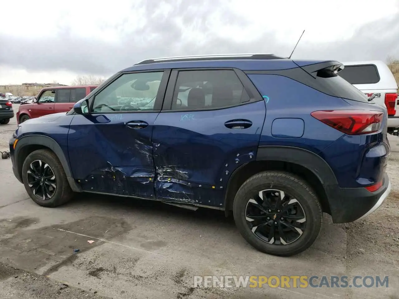 2 Photograph of a damaged car KL79MPS22NB144676 CHEVROLET TRAILBLZR 2022