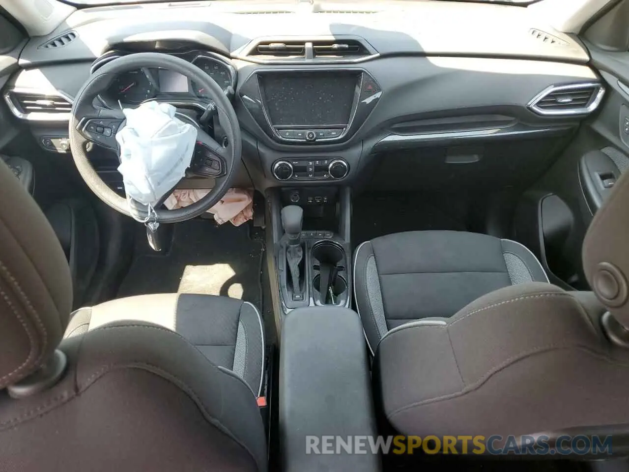 8 Фотография поврежденного автомобиля KL79MRSL1NB093563 CHEVROLET TRAILBLZR 2022