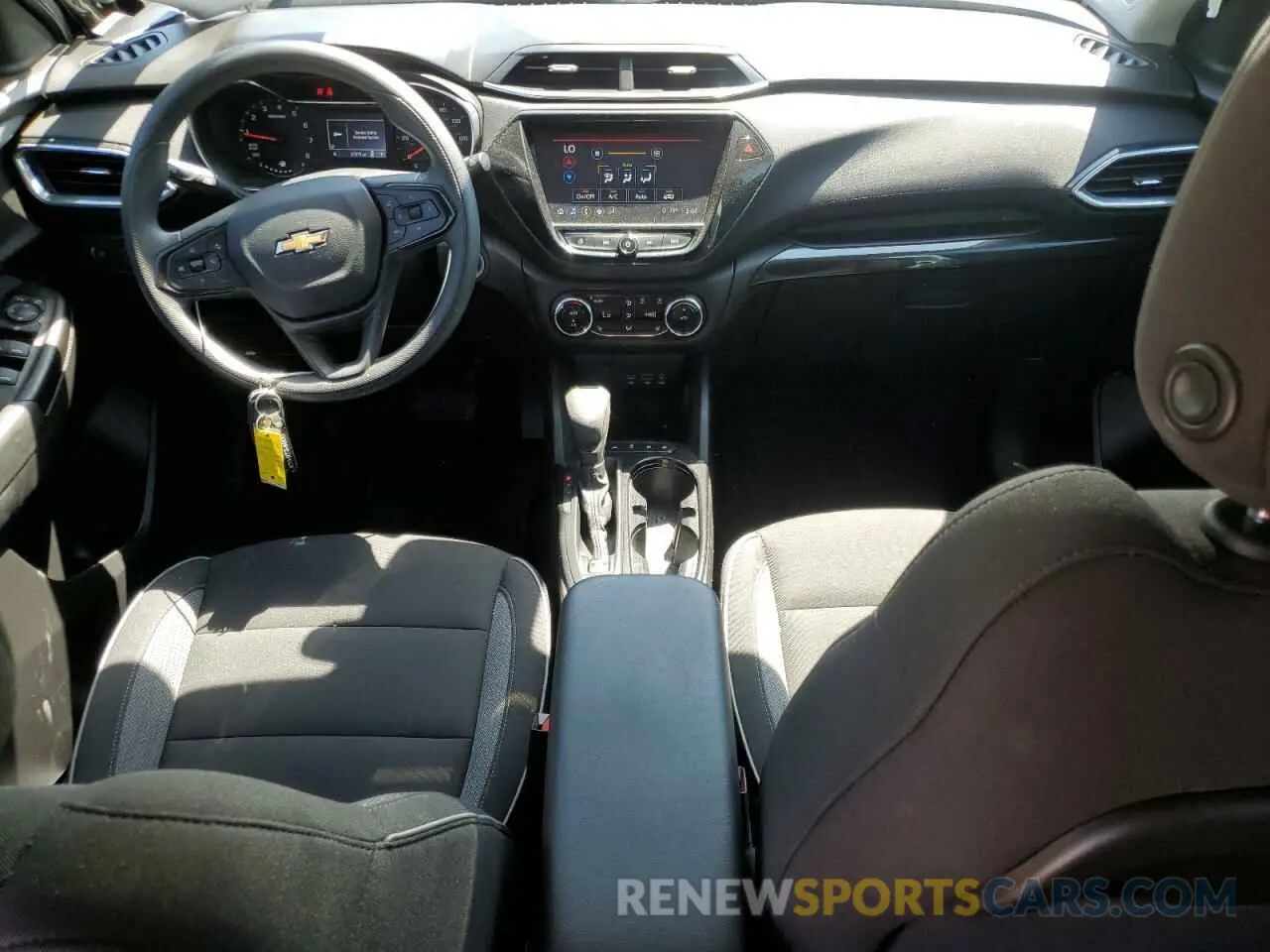 8 Фотография поврежденного автомобиля KL79MPSL8PB188404 CHEVROLET TRAILBLZR 2023