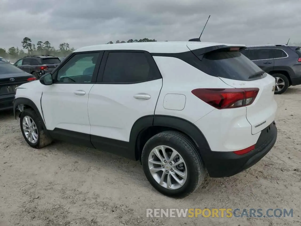 2 Фотография поврежденного автомобиля KL79MMS28RB073651 CHEVROLET TRAILBLZR 2024