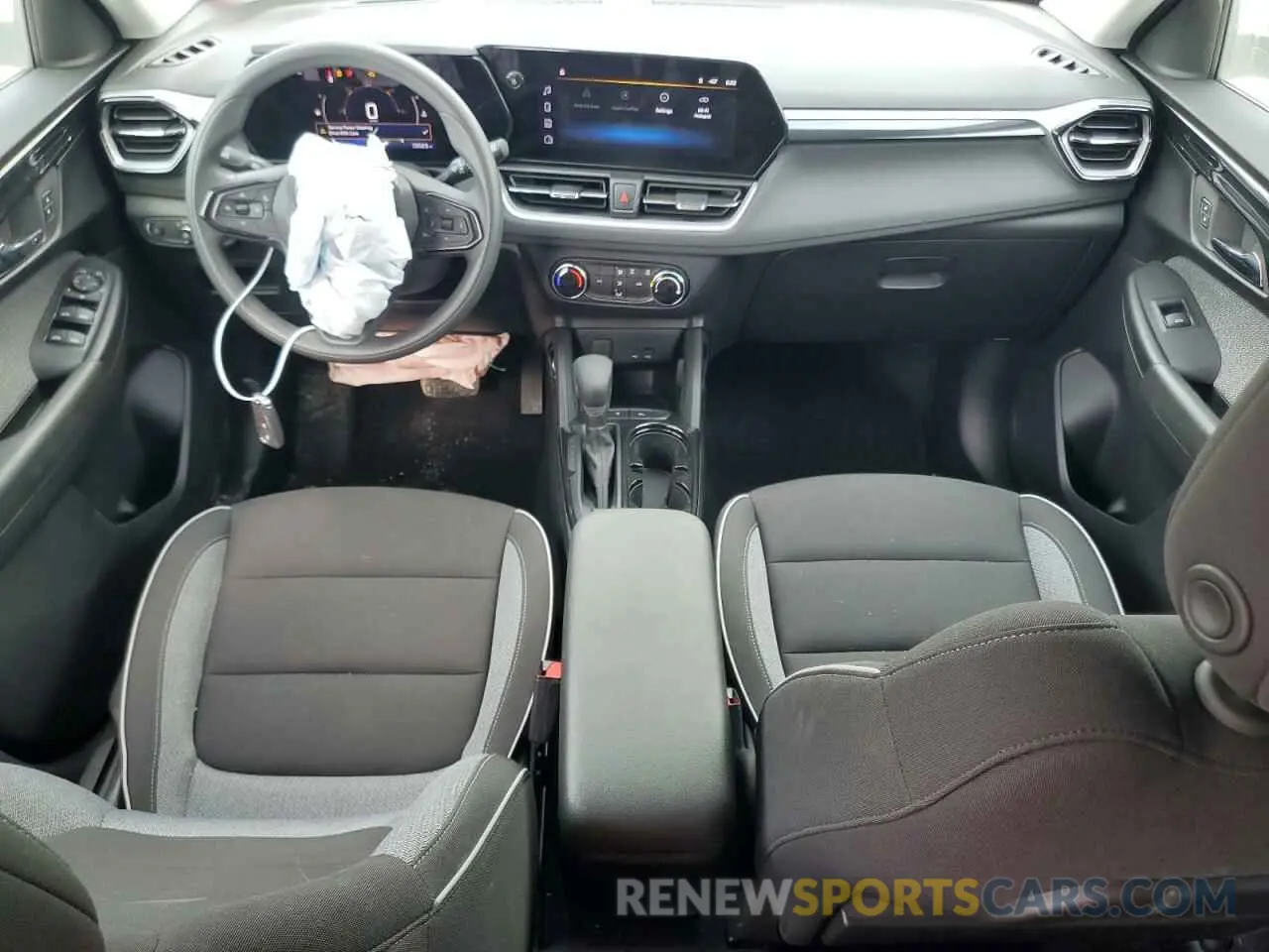 8 Фотография поврежденного автомобиля KL79MMS28RB073651 CHEVROLET TRAILBLZR 2024
