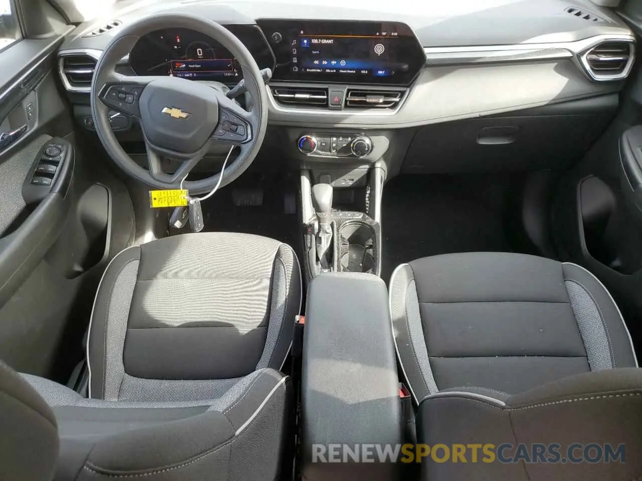 8 Фотография поврежденного автомобиля KL79MNSL6RB164495 CHEVROLET TRAILBLZR 2024