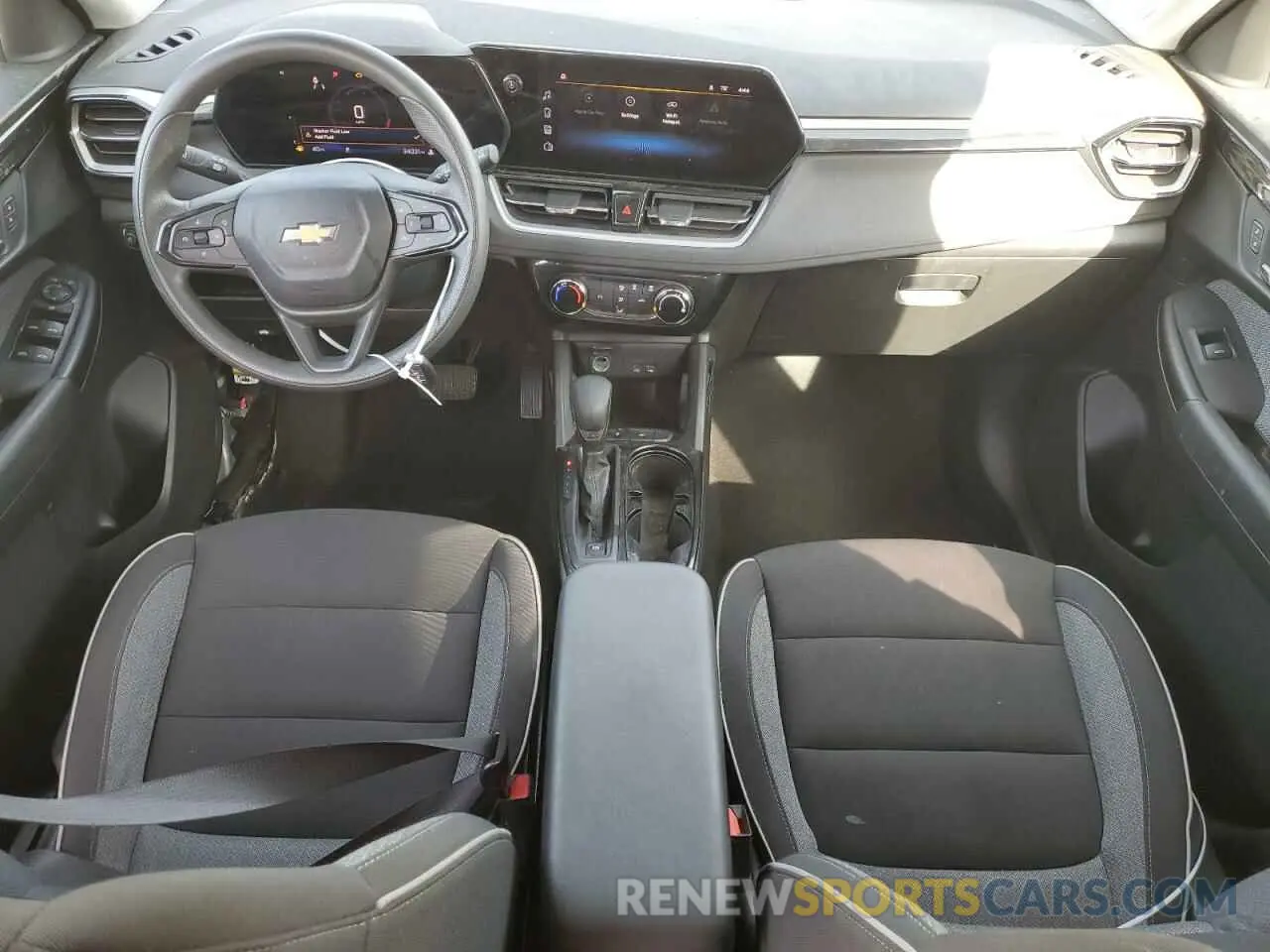 8 Фотография поврежденного автомобиля KL79MPS29RB177776 CHEVROLET TRAILBLZR 2024