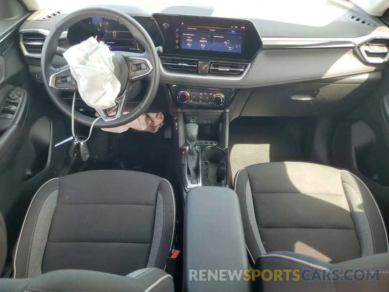 8 Фотография поврежденного автомобиля KL79MPSL5RB083693 CHEVROLET TRAILBLZR 2024