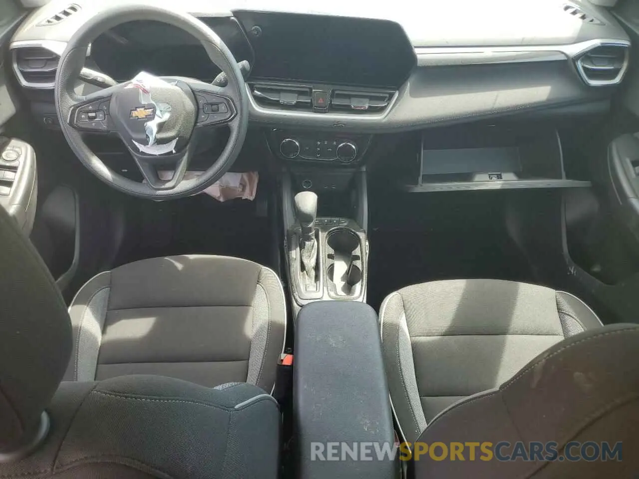 8 Фотография поврежденного автомобиля KL79MRSL7SB075838 CHEVROLET TRAILBLZR 2025