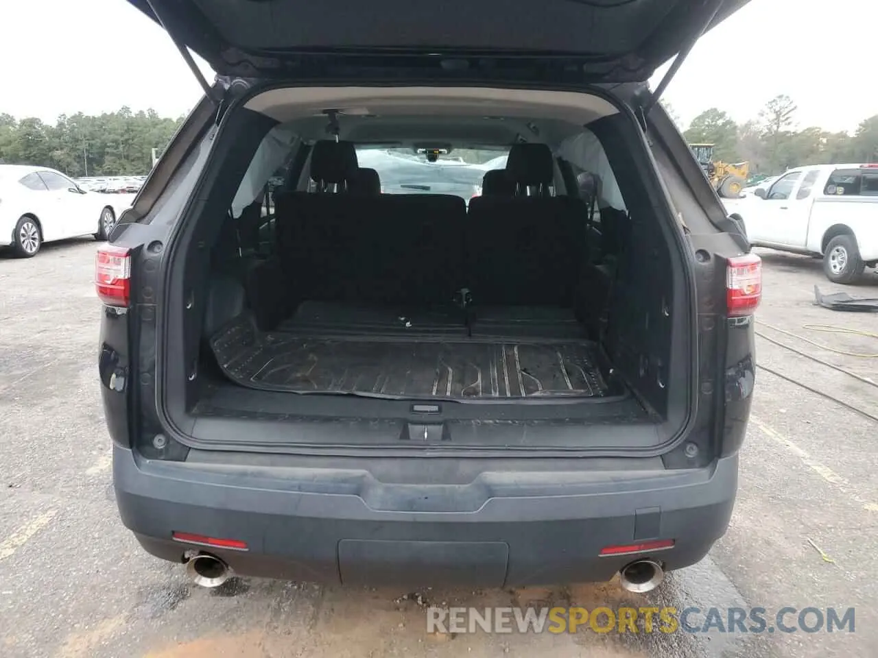 6 Photograph of a damaged car 1GNERFKW2KJ257813 CHEVROLET TRAVERSE 2019
