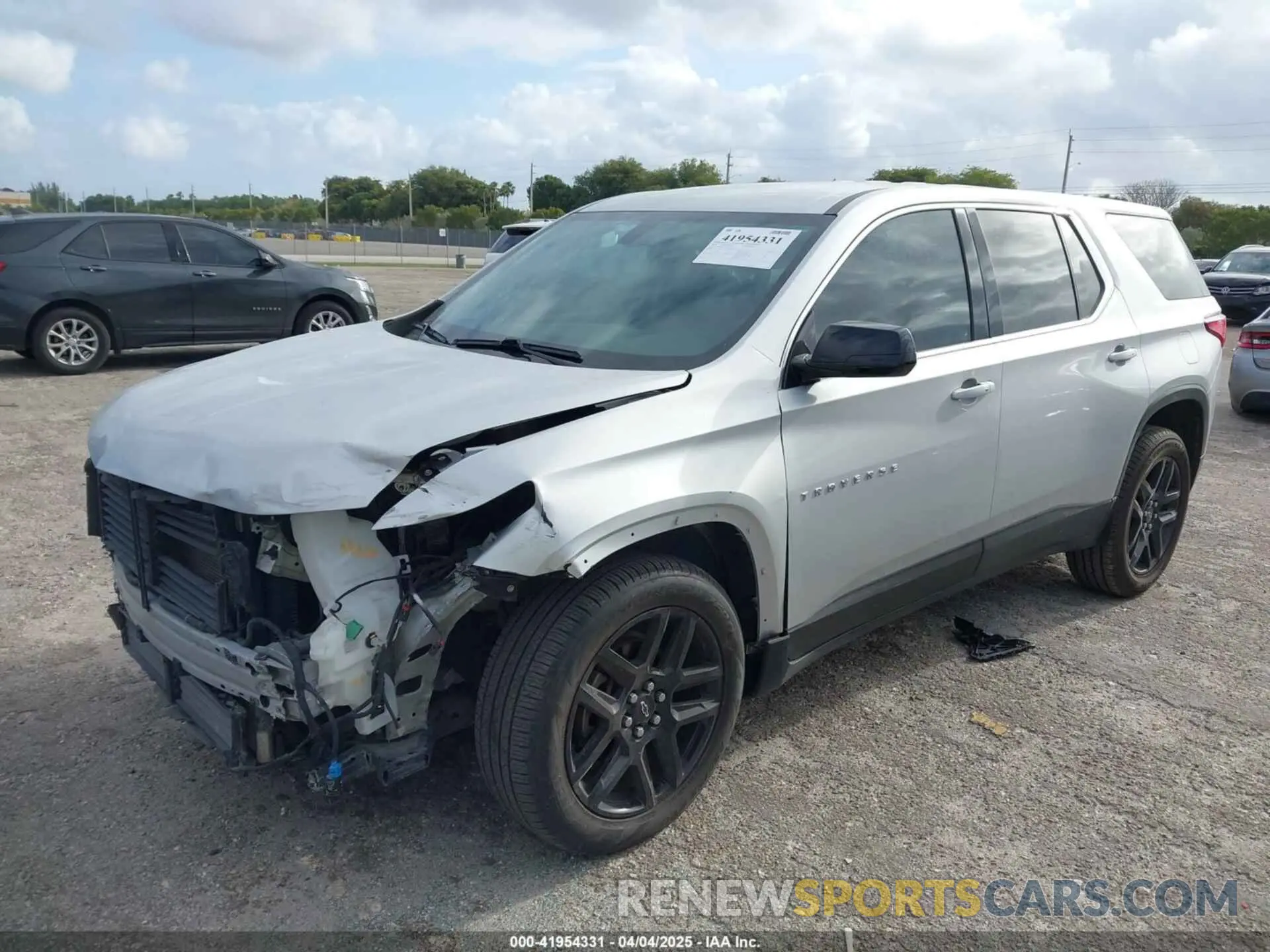 2 Фотография поврежденного автомобиля 1GNERFKW2KJ260713 CHEVROLET TRAVERSE 2019