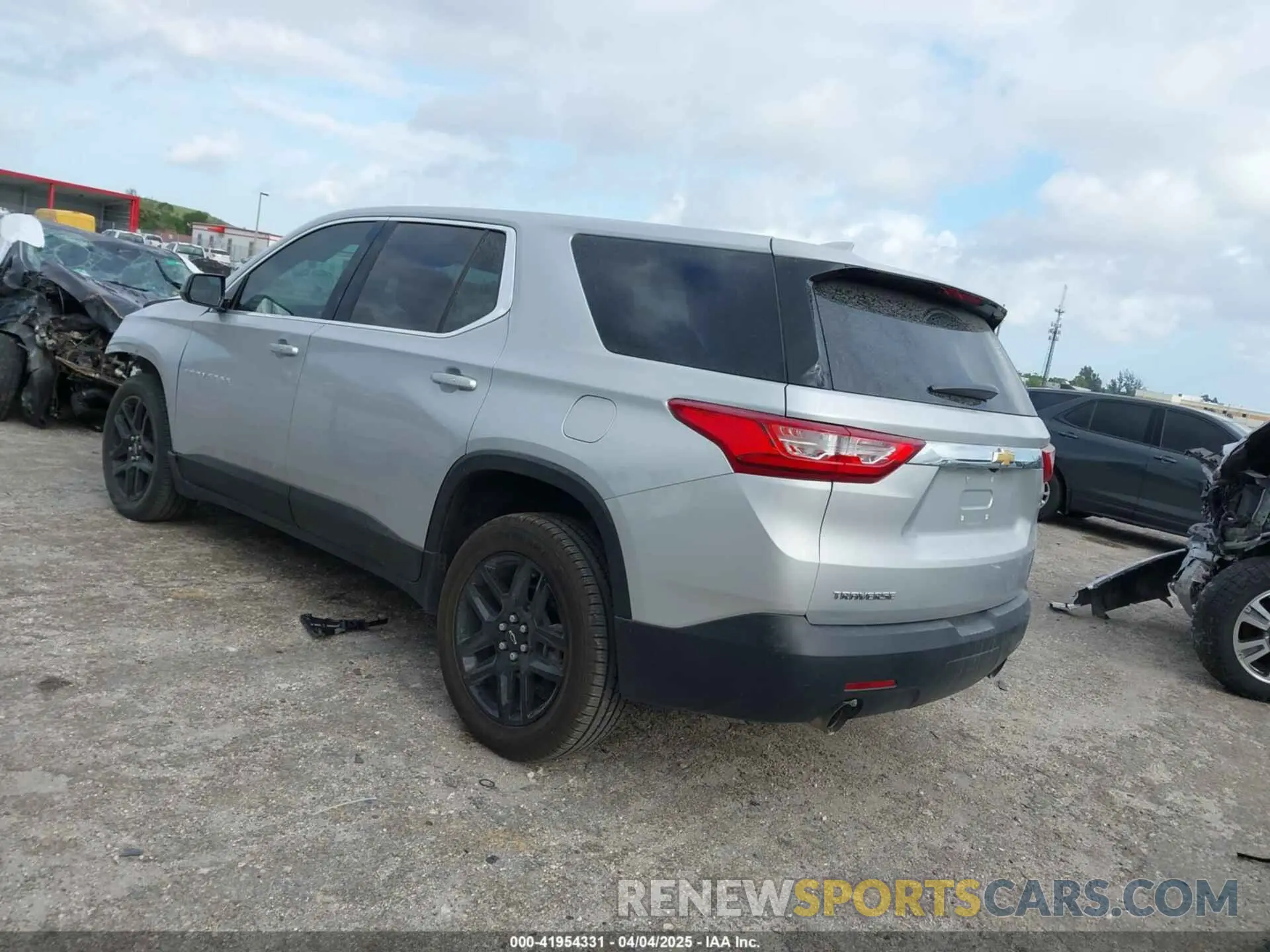3 Фотография поврежденного автомобиля 1GNERFKW2KJ260713 CHEVROLET TRAVERSE 2019