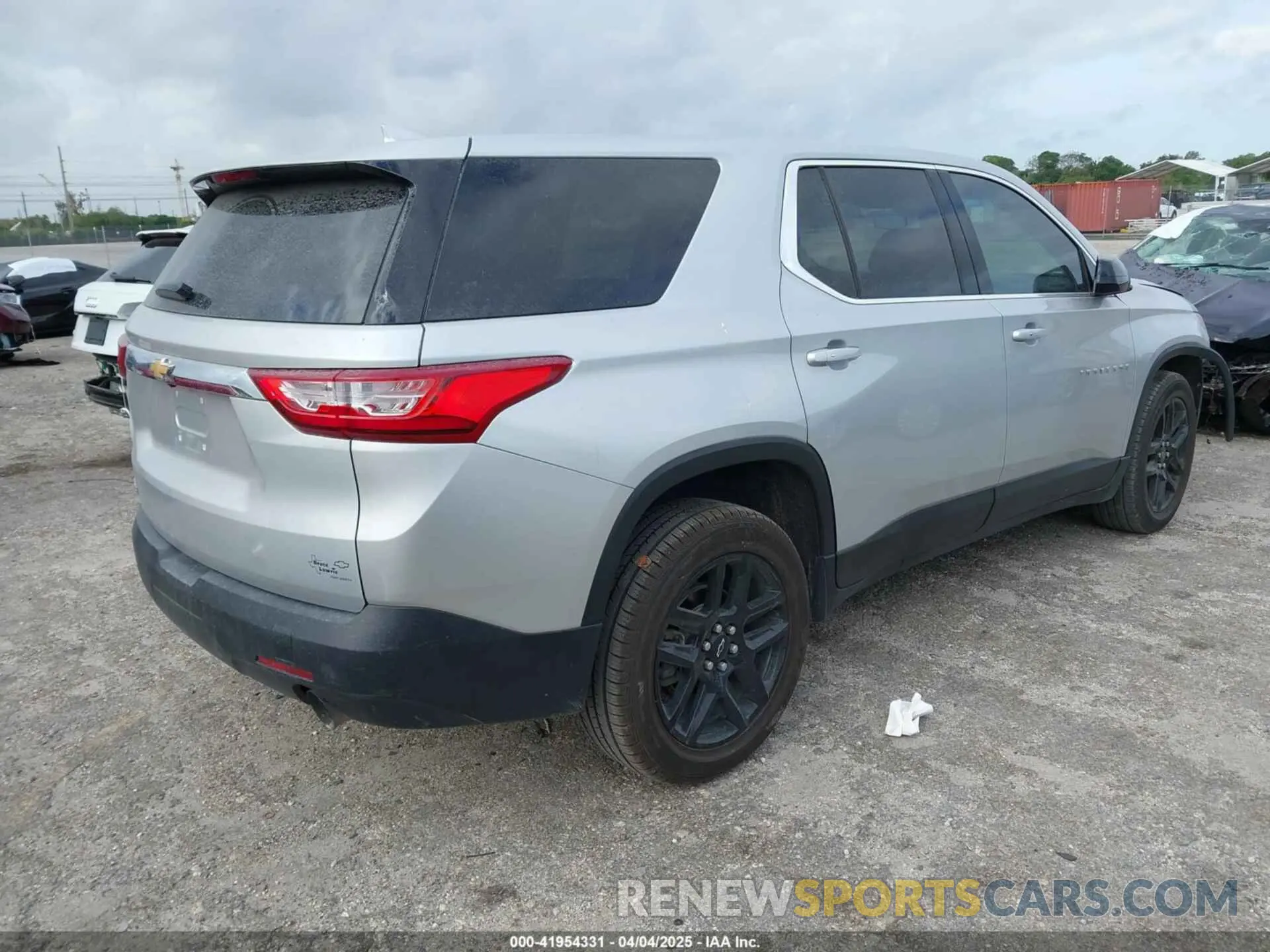 4 Фотография поврежденного автомобиля 1GNERFKW2KJ260713 CHEVROLET TRAVERSE 2019