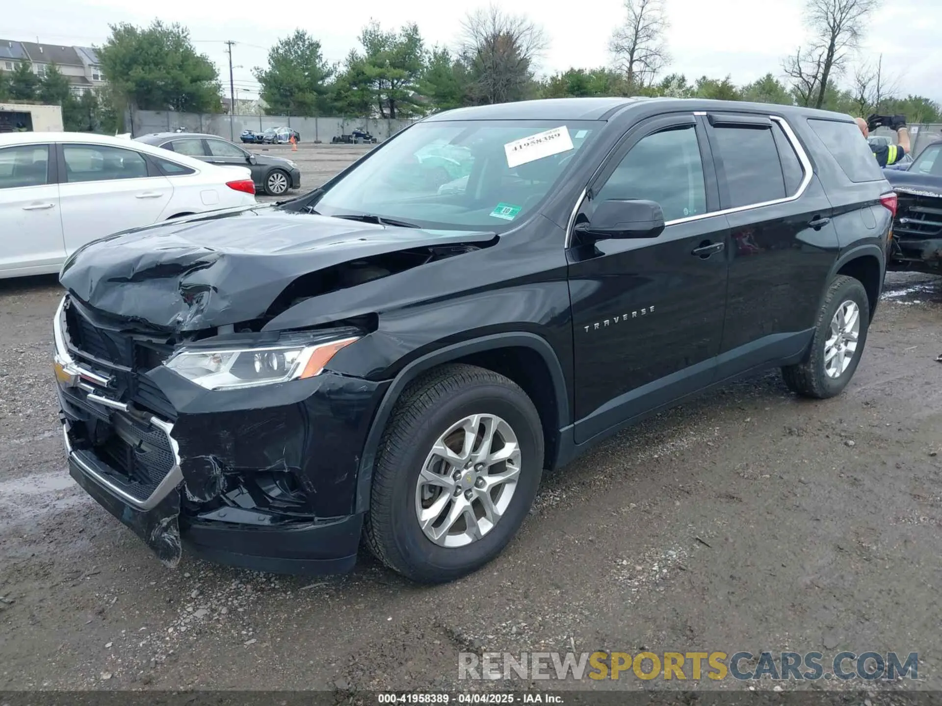 2 Фотография поврежденного автомобиля 1GNERFKW3KJ142931 CHEVROLET TRAVERSE 2019