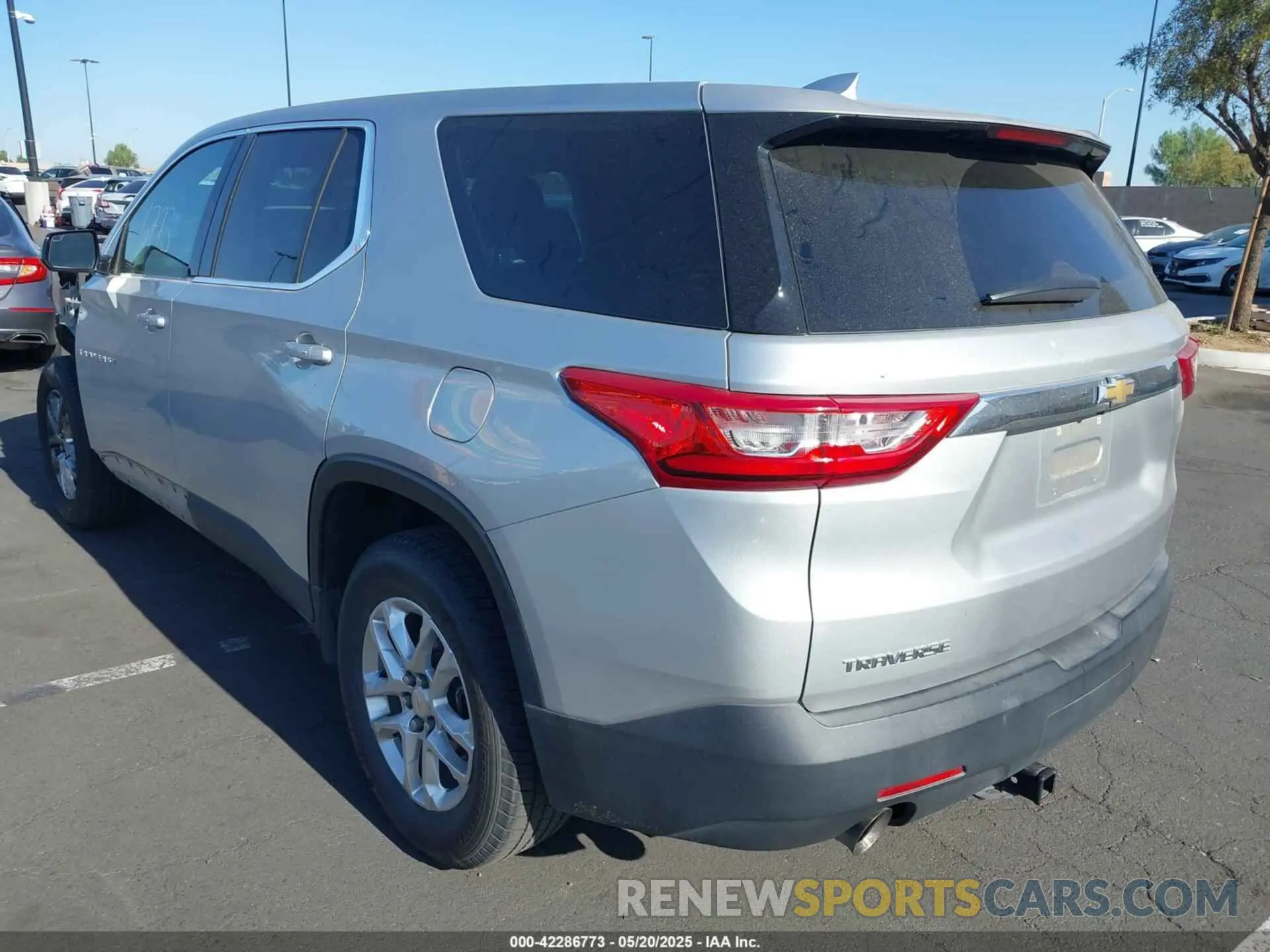 3 Фотография поврежденного автомобиля 1GNERFKW3KJ238929 CHEVROLET TRAVERSE 2019