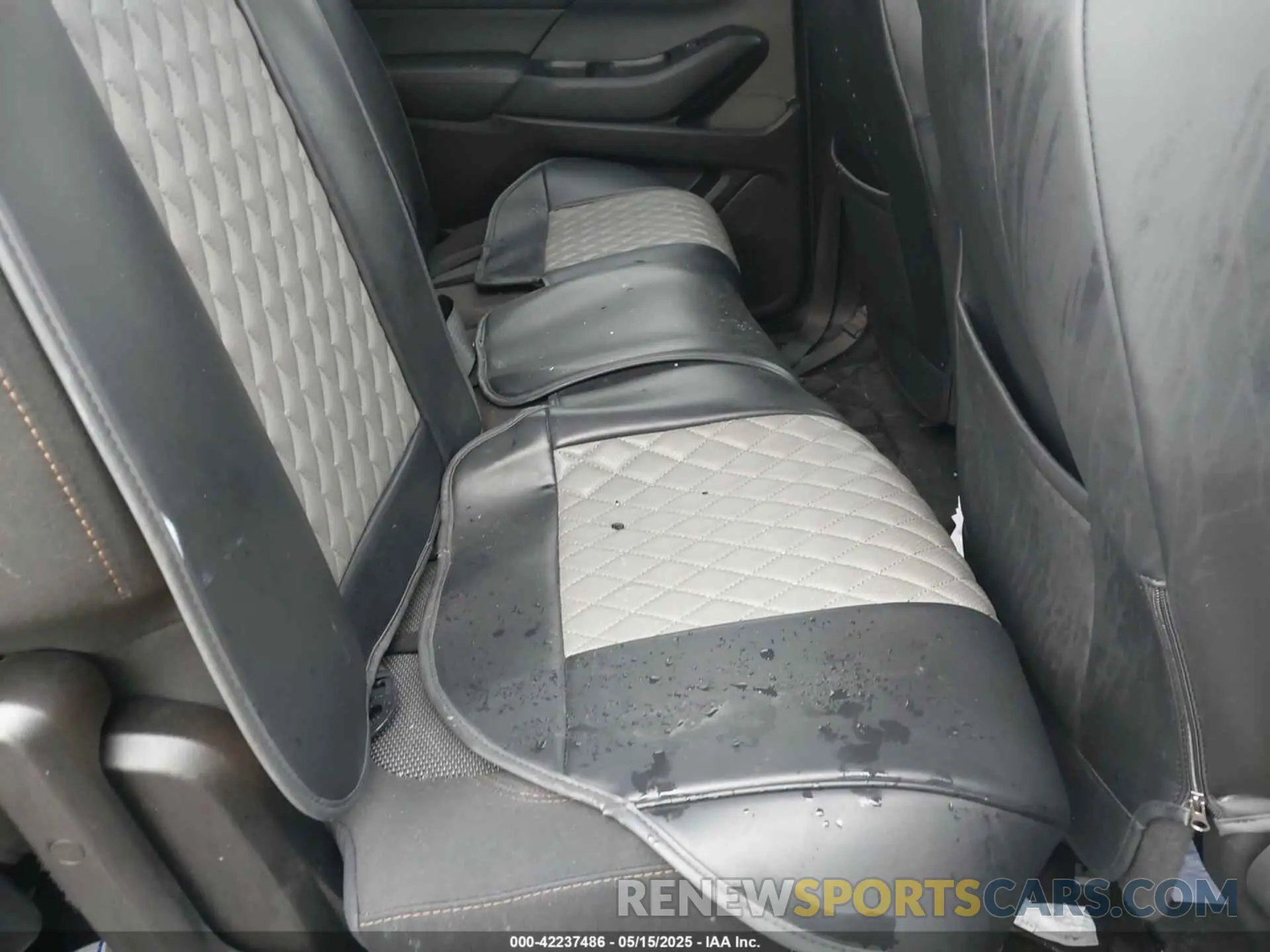 8 Photograph of a damaged car 1GNERFKW4KJ156921 CHEVROLET TRAVERSE 2019