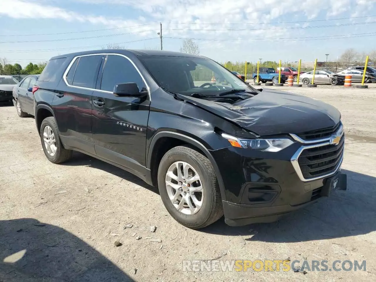 4 Photograph of a damaged car 1GNERFKW4KJ303612 CHEVROLET TRAVERSE 2019