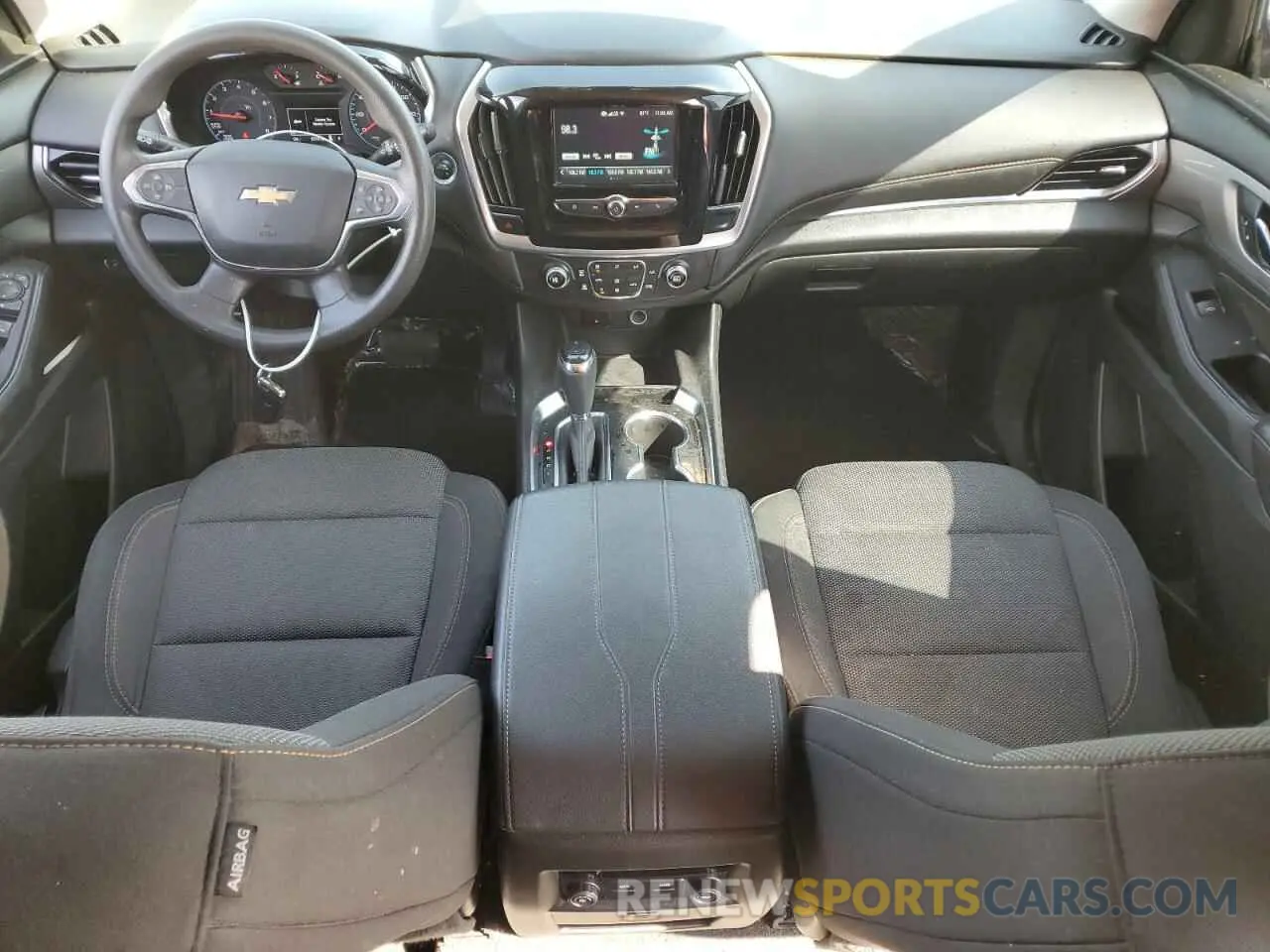8 Photograph of a damaged car 1GNERFKW4KJ303612 CHEVROLET TRAVERSE 2019