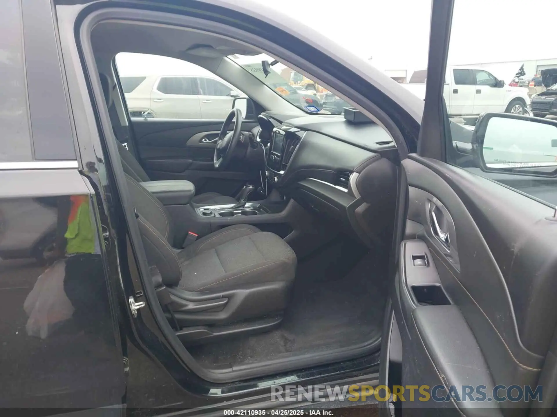 5 Фотография поврежденного автомобиля 1GNERFKW5KJ239774 CHEVROLET TRAVERSE 2019