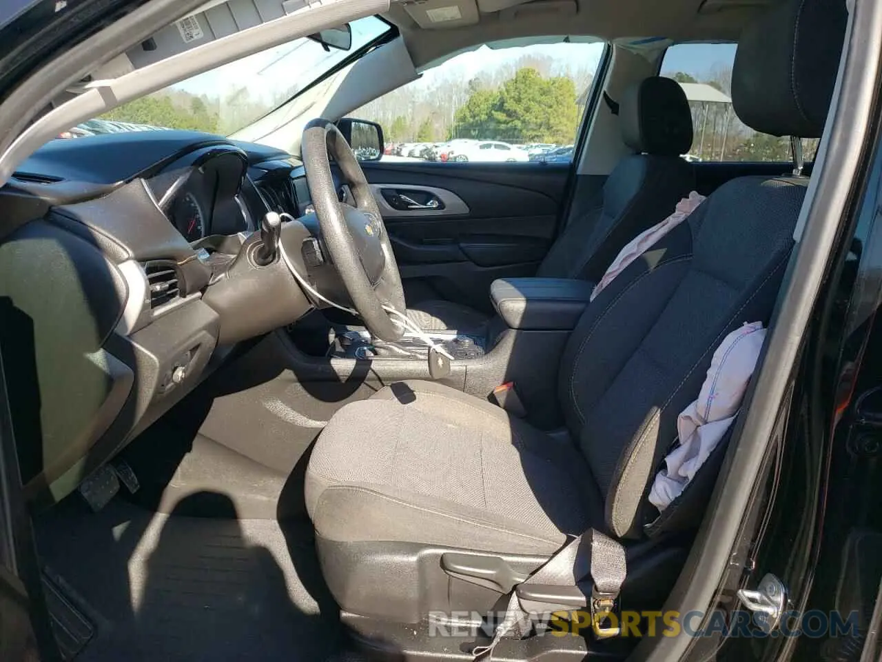 7 Photograph of a damaged car 1GNERFKW5KJ317552 CHEVROLET TRAVERSE 2019