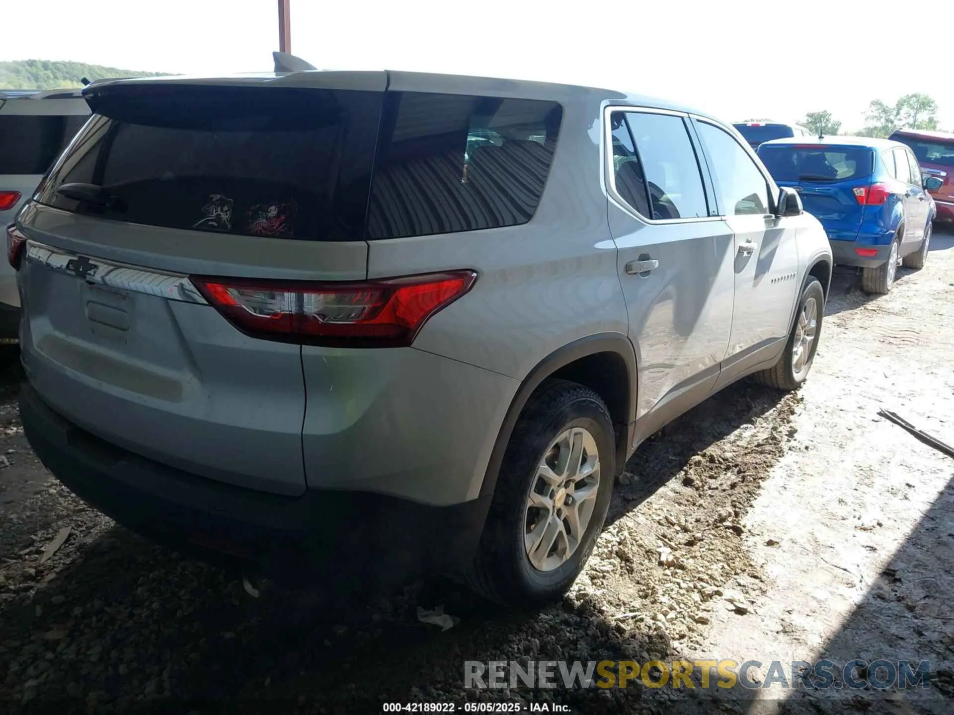 4 Photograph of a damaged car 1GNERFKW7KJ161952 CHEVROLET TRAVERSE 2019