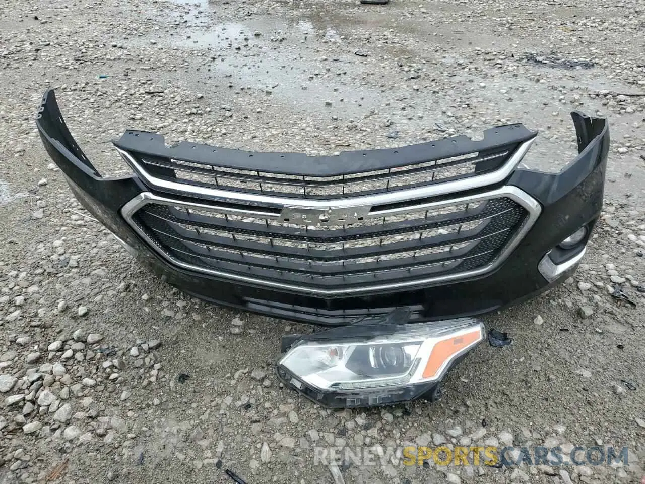 13 Photograph of a damaged car 1GNERFKW7KJ170148 CHEVROLET TRAVERSE 2019