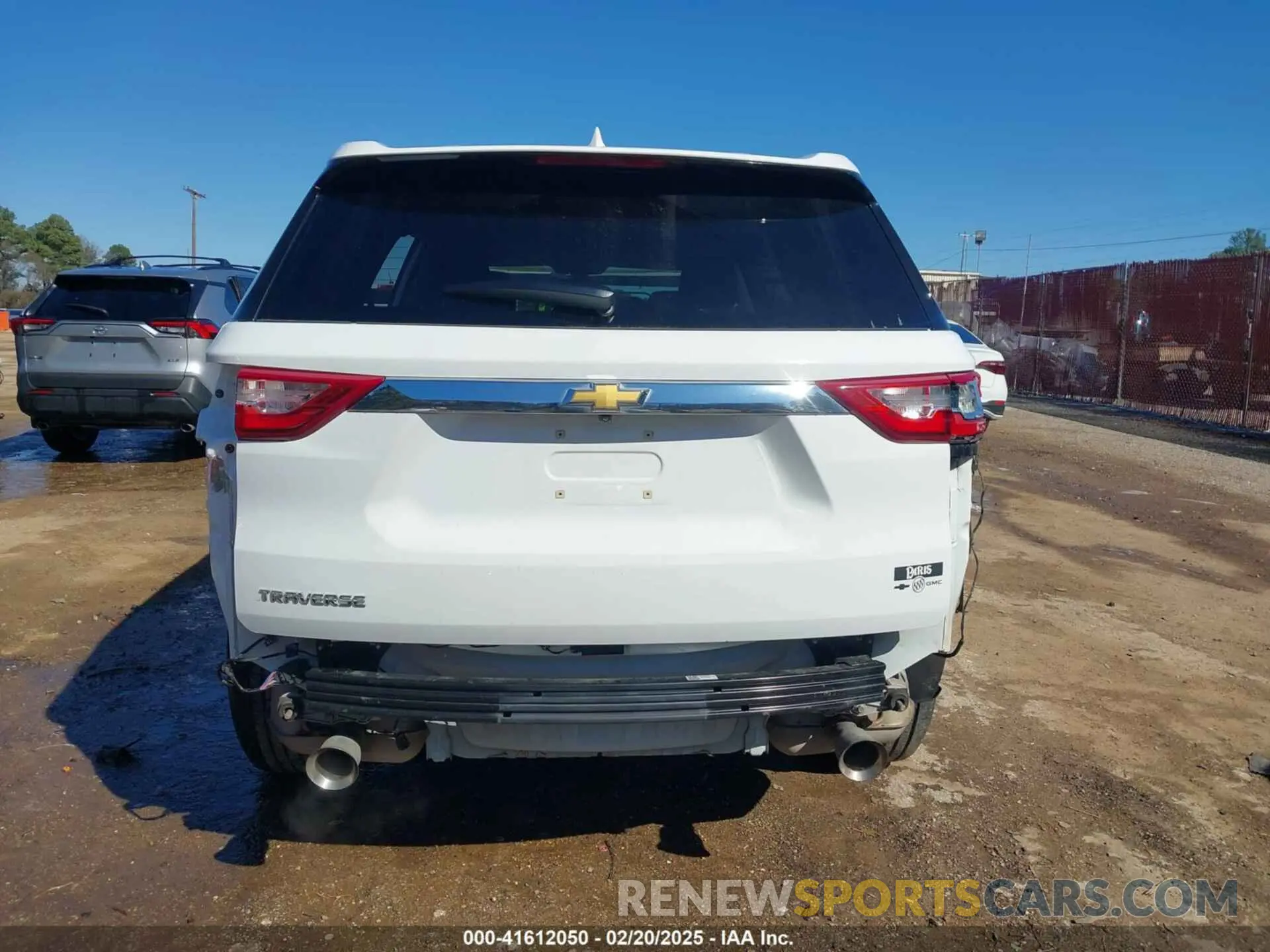 17 Photograph of a damaged car 1GNERFKW7KJ224791 CHEVROLET TRAVERSE 2019