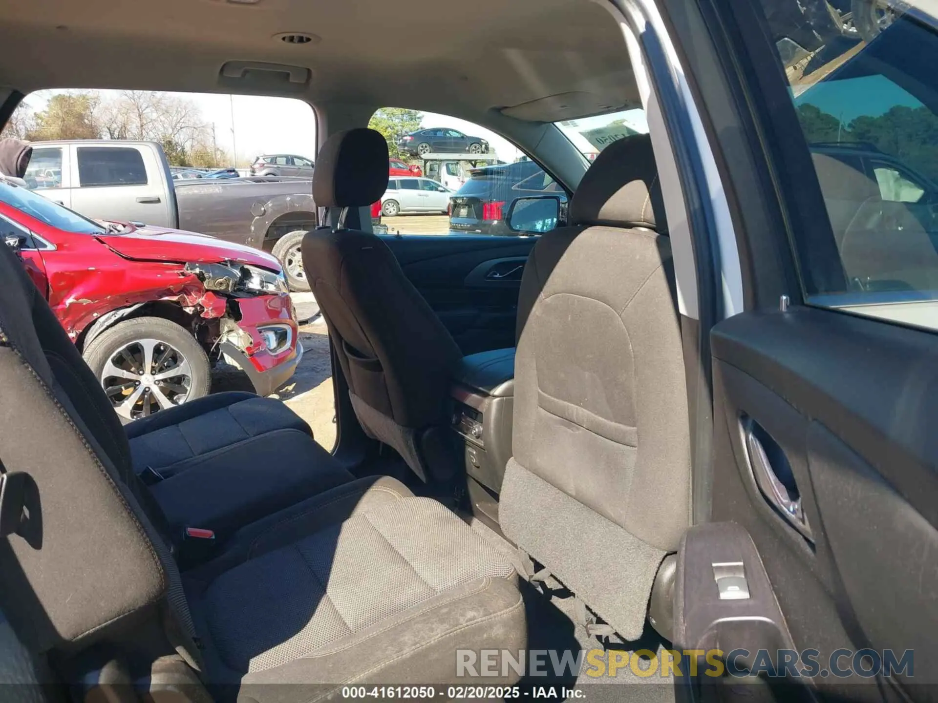 8 Photograph of a damaged car 1GNERFKW7KJ224791 CHEVROLET TRAVERSE 2019