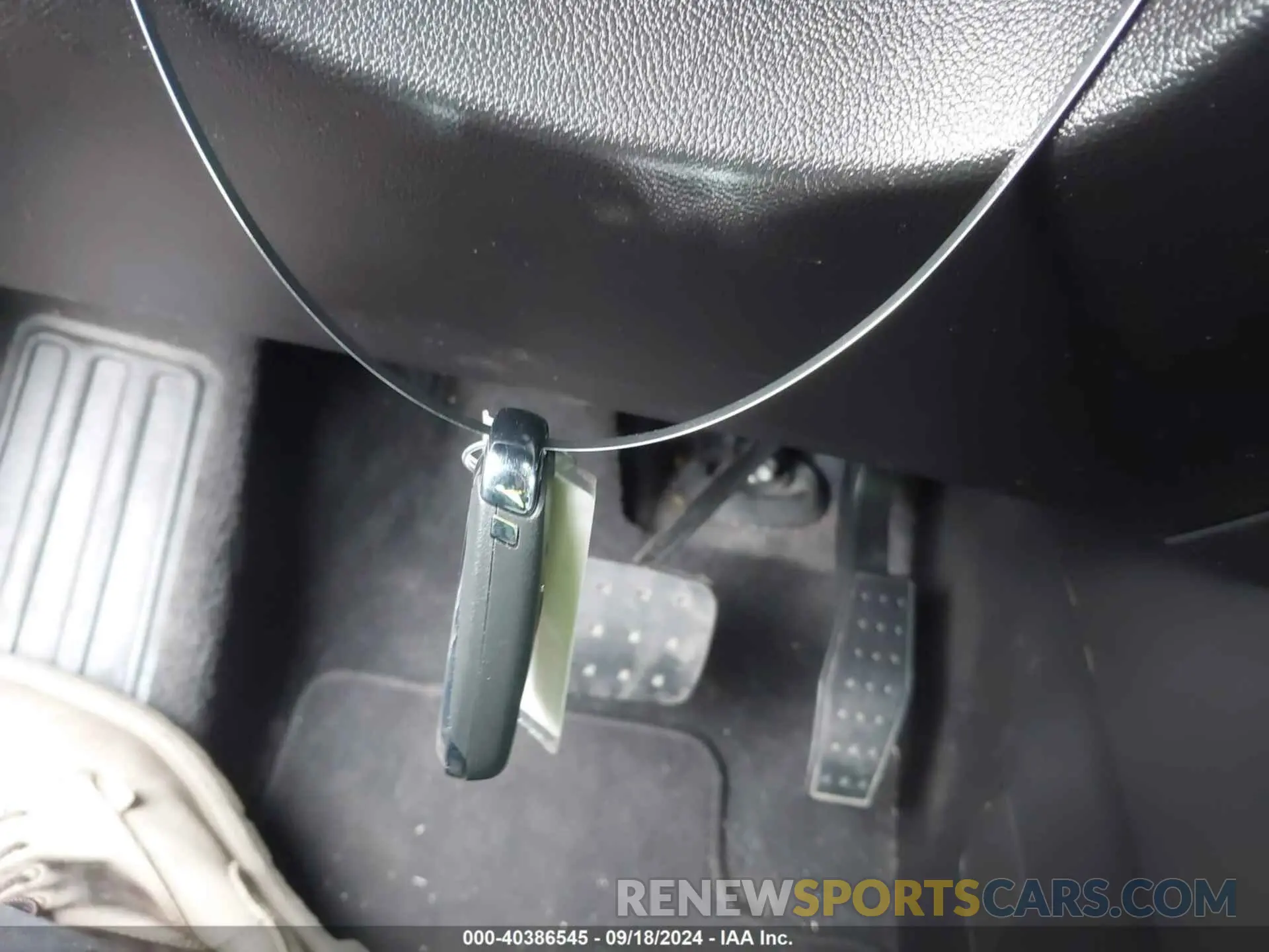 17 Photograph of a damaged car 1GNERFKW8KJ146344 CHEVROLET TRAVERSE 2019