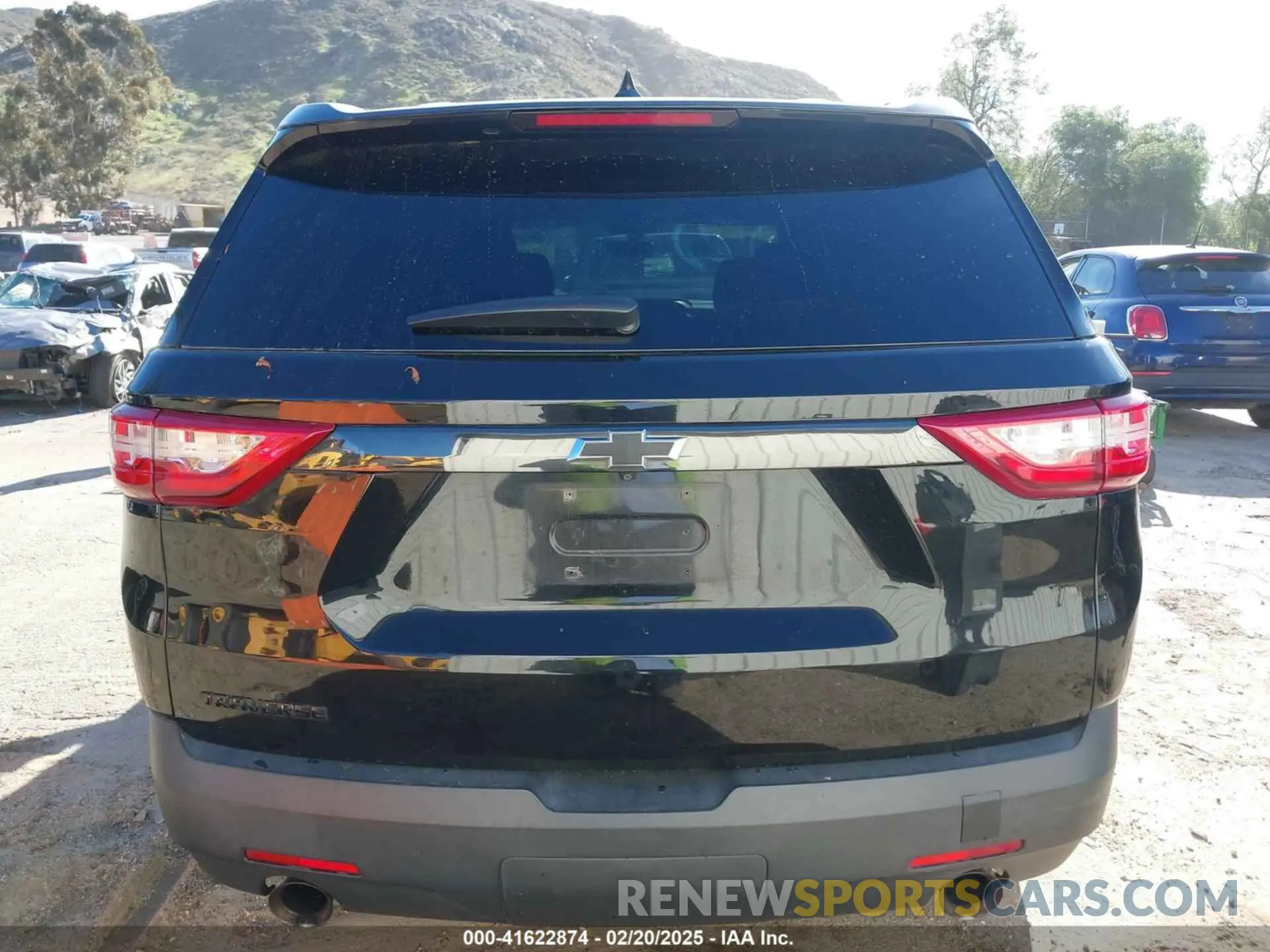 16 Photograph of a damaged car 1GNERFKW9KJ267433 CHEVROLET TRAVERSE 2019