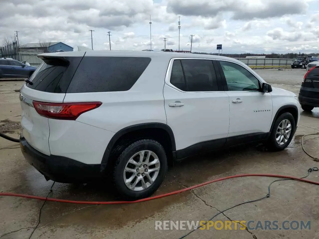 3 Photograph of a damaged car 1GNERFKWXKJ152100 CHEVROLET TRAVERSE 2019