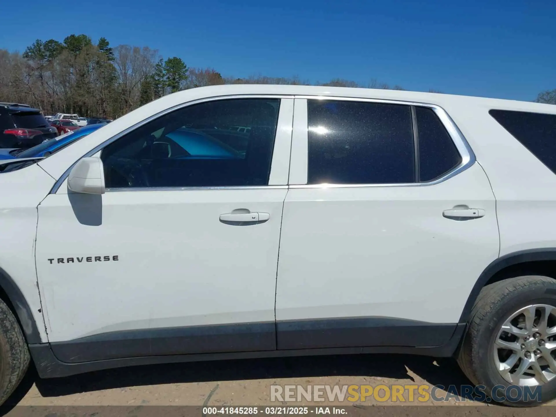 14 Photograph of a damaged car 1GNERFKWXKJ286587 CHEVROLET TRAVERSE 2019
