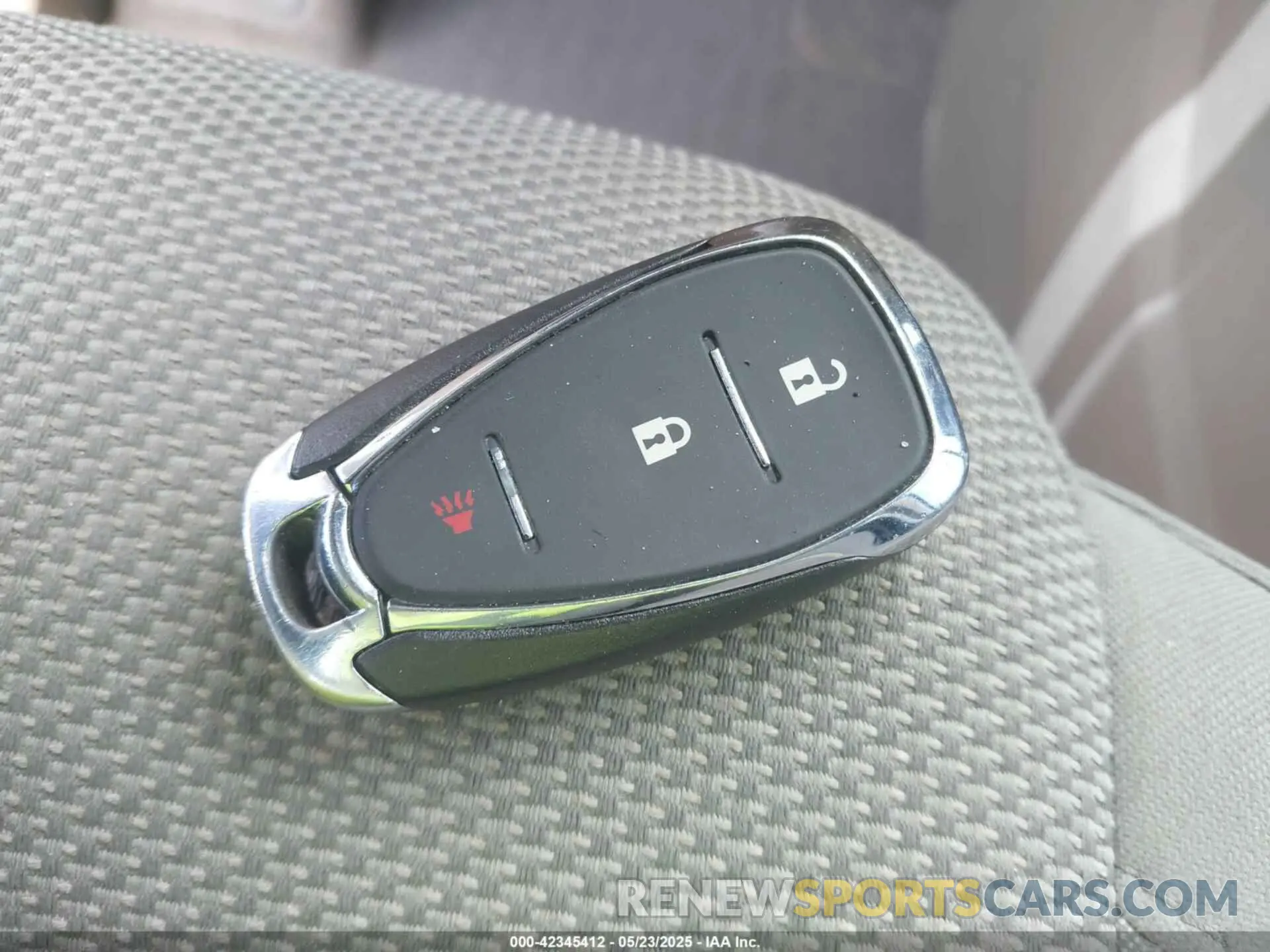11 Photograph of a damaged car 1GNERGKW0KJ123288 CHEVROLET TRAVERSE 2019