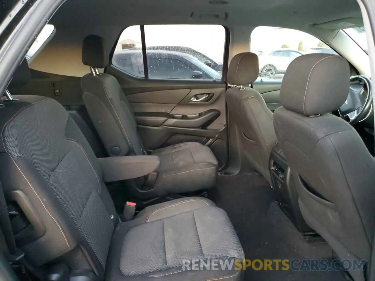 11 Photograph of a damaged car 1GNERGKW0KJ142407 CHEVROLET TRAVERSE 2019