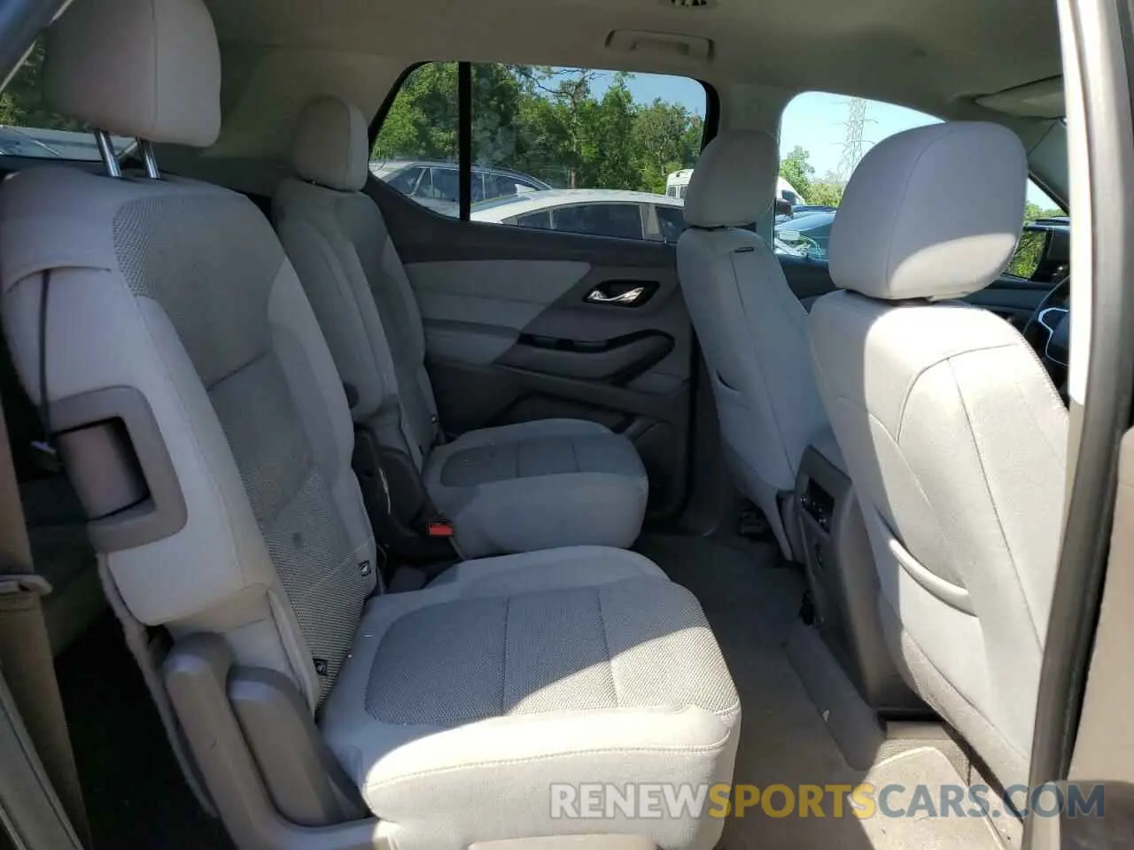 11 Photograph of a damaged car 1GNERGKW0KJ211788 CHEVROLET TRAVERSE 2019