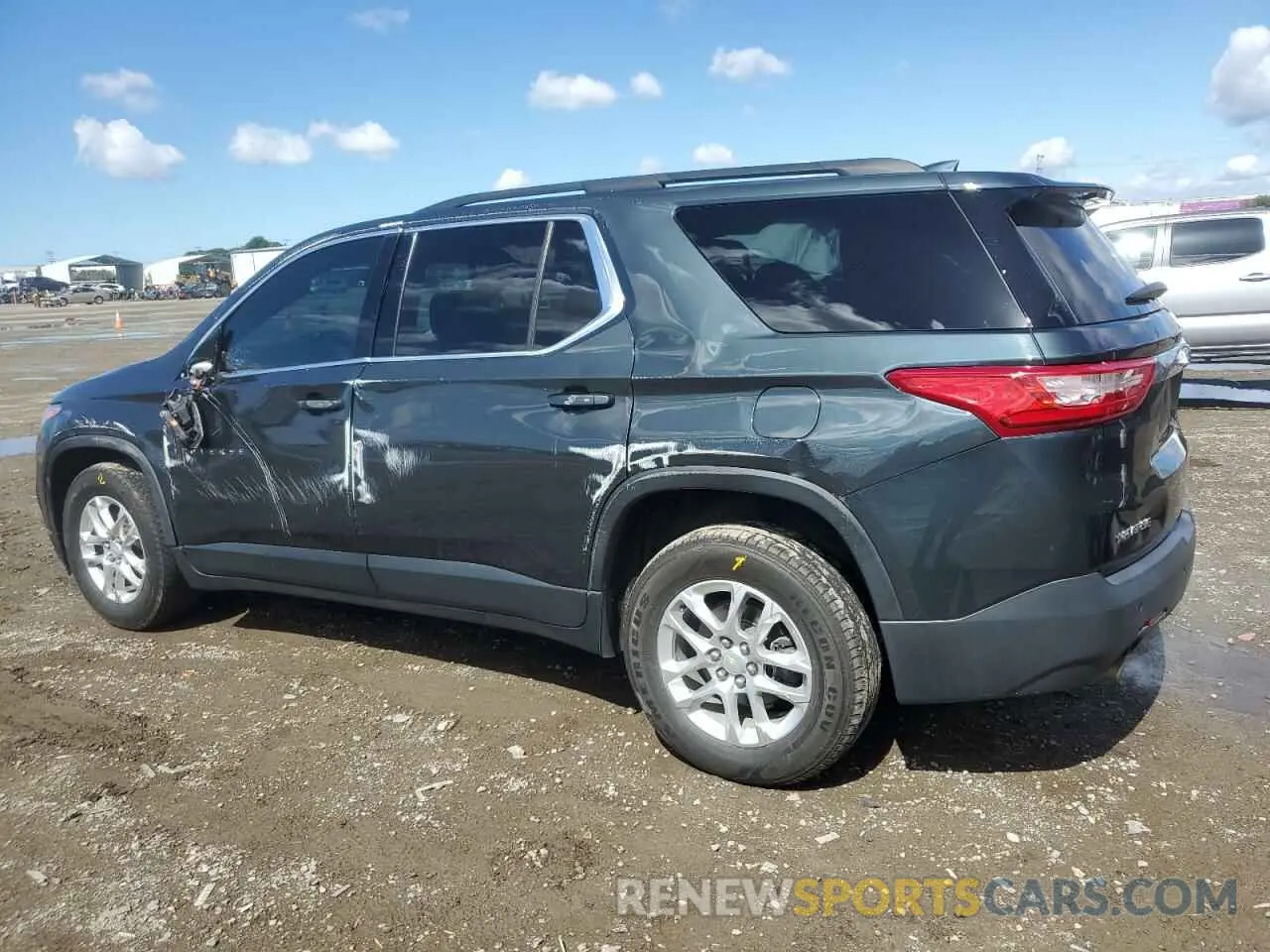 2 Photograph of a damaged car 1GNERGKW0KJ262532 CHEVROLET TRAVERSE 2019