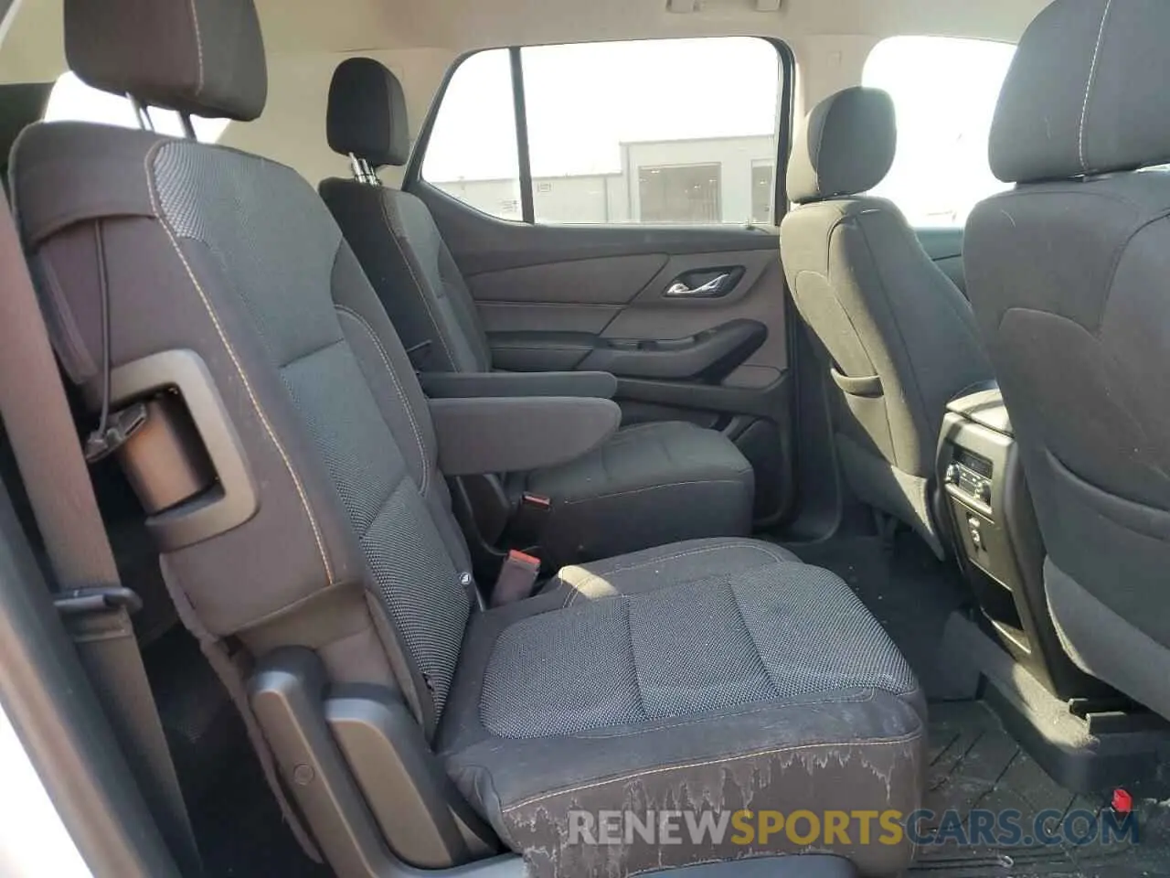 12 Фотография поврежденного автомобиля 1GNERGKW1KJ100280 CHEVROLET TRAVERSE 2019