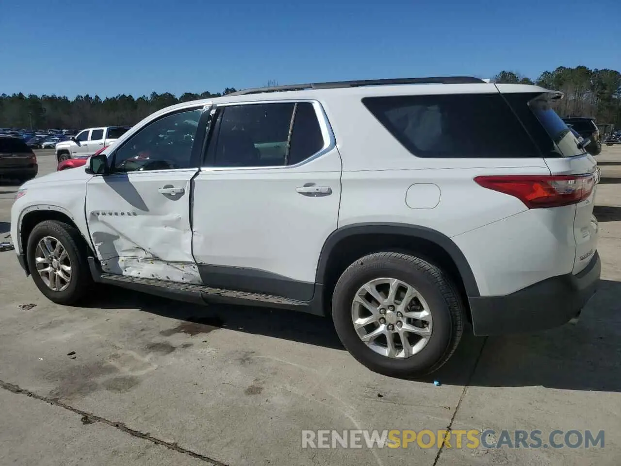 2 Photograph of a damaged car 1GNERGKW1KJ258196 CHEVROLET TRAVERSE 2019