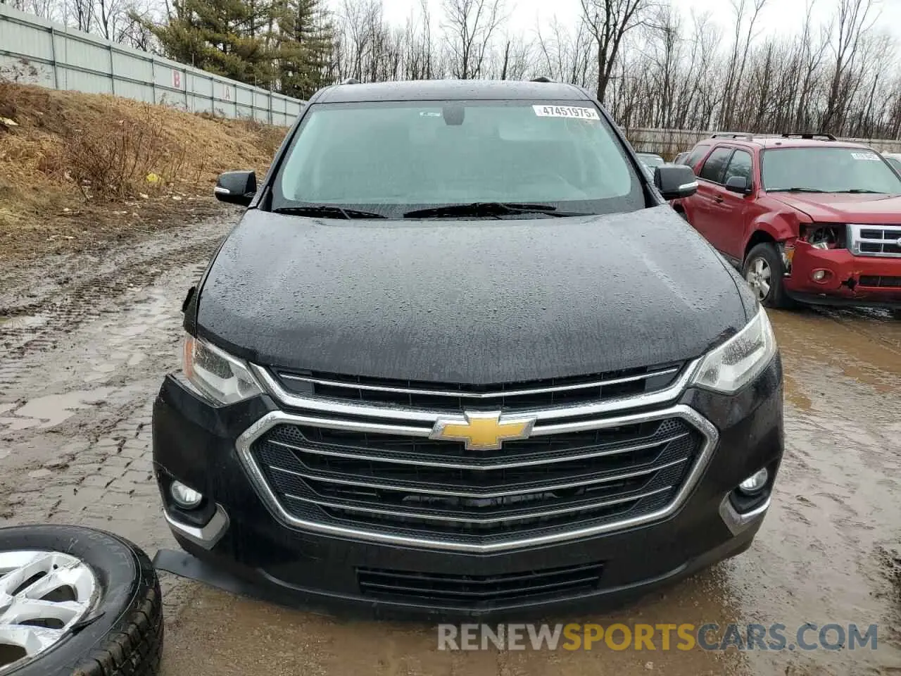 5 Photograph of a damaged car 1GNERGKW1KJ277847 CHEVROLET TRAVERSE 2019