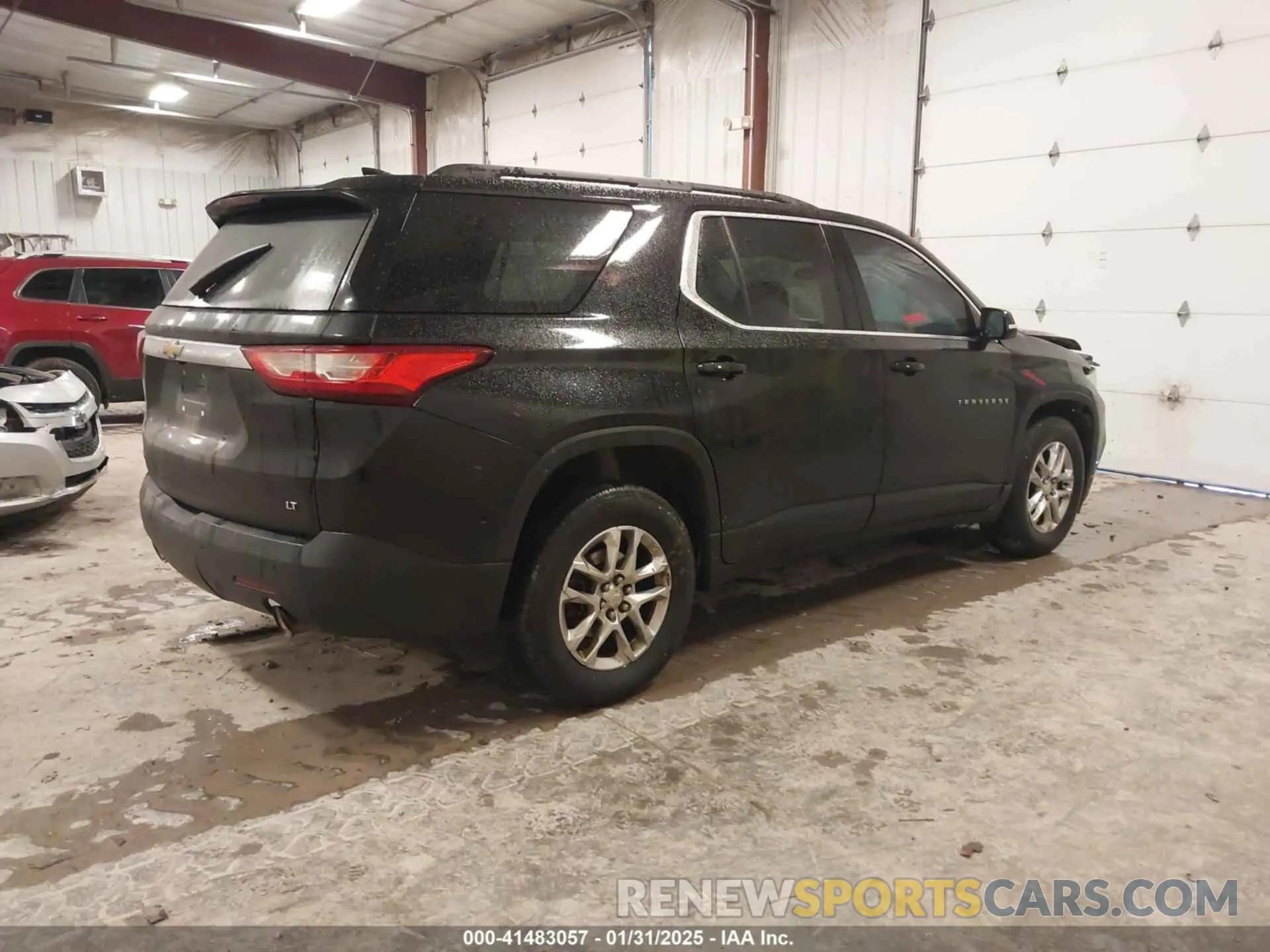 4 Photograph of a damaged car 1GNERGKW2KJ129139 CHEVROLET TRAVERSE 2019