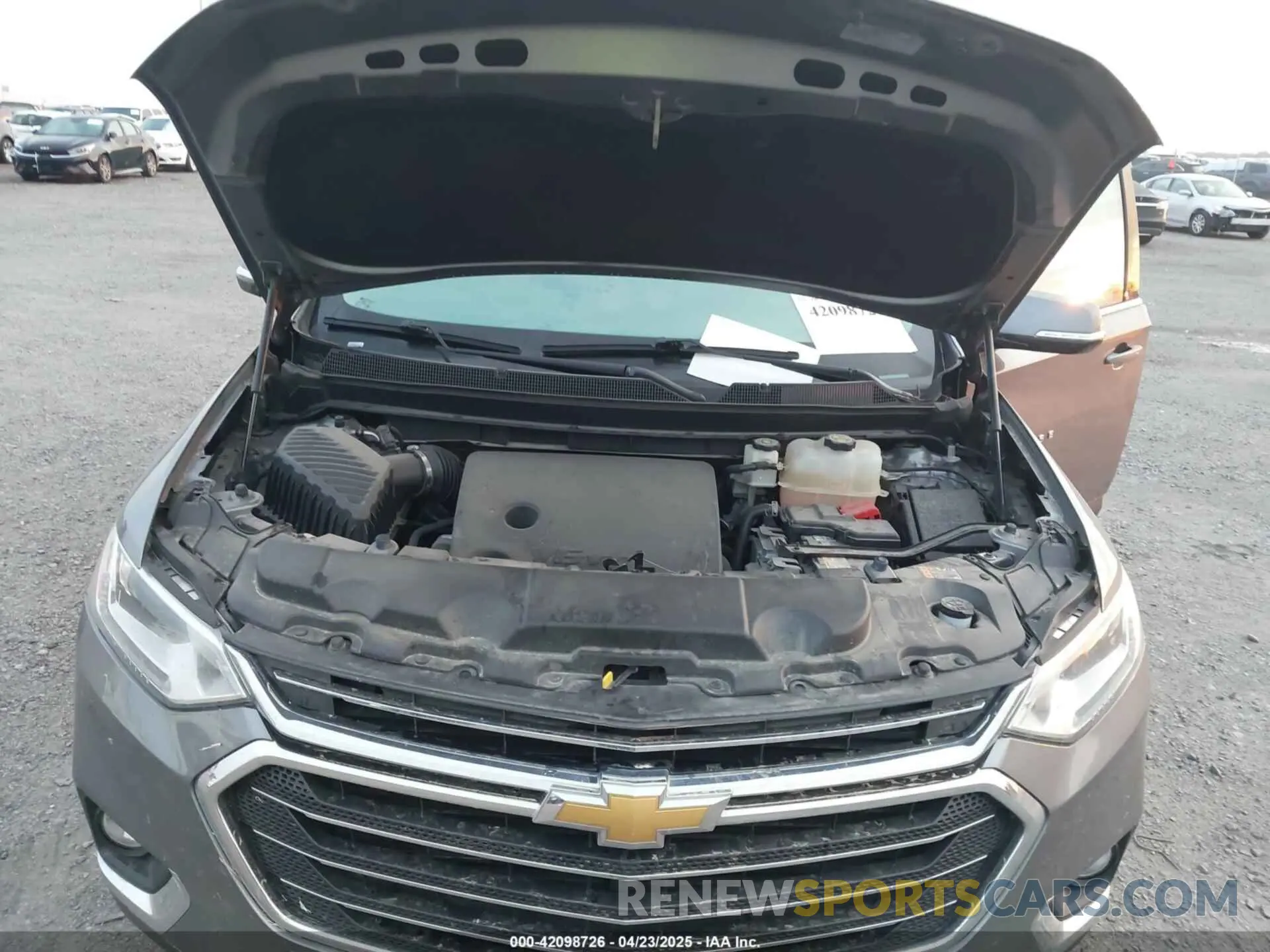10 Фотография поврежденного автомобиля 1GNERGKW2KJ272317 CHEVROLET TRAVERSE 2019