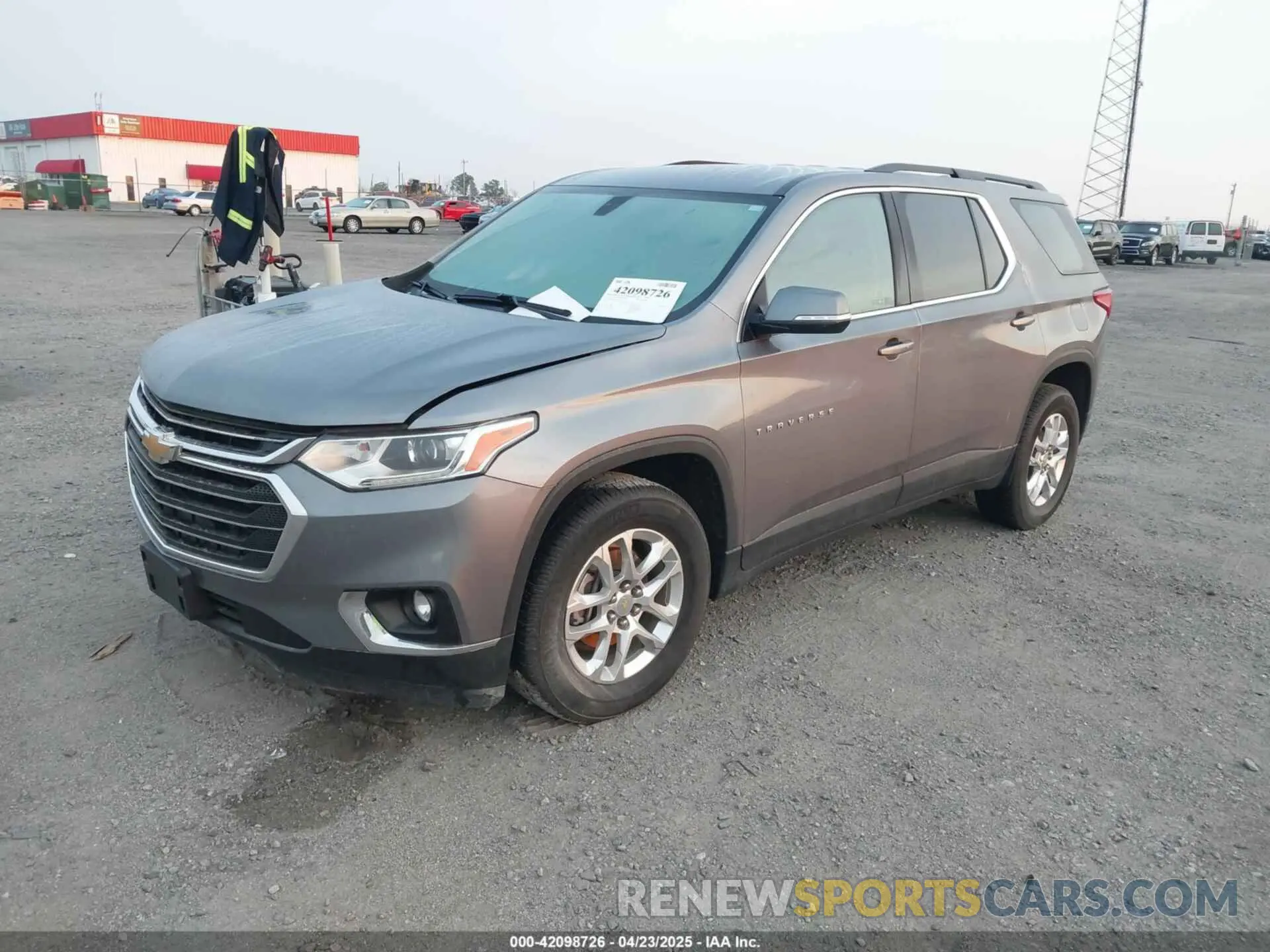 2 Фотография поврежденного автомобиля 1GNERGKW2KJ272317 CHEVROLET TRAVERSE 2019