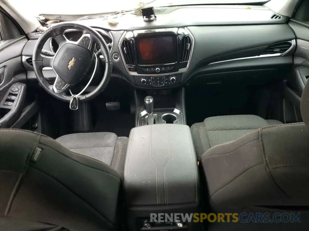 8 Photograph of a damaged car 1GNERGKW3KJ197742 CHEVROLET TRAVERSE 2019