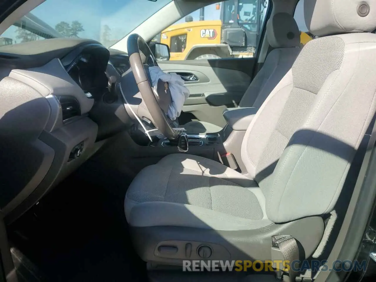 7 Photograph of a damaged car 1GNERGKW3KJ287862 CHEVROLET TRAVERSE 2019