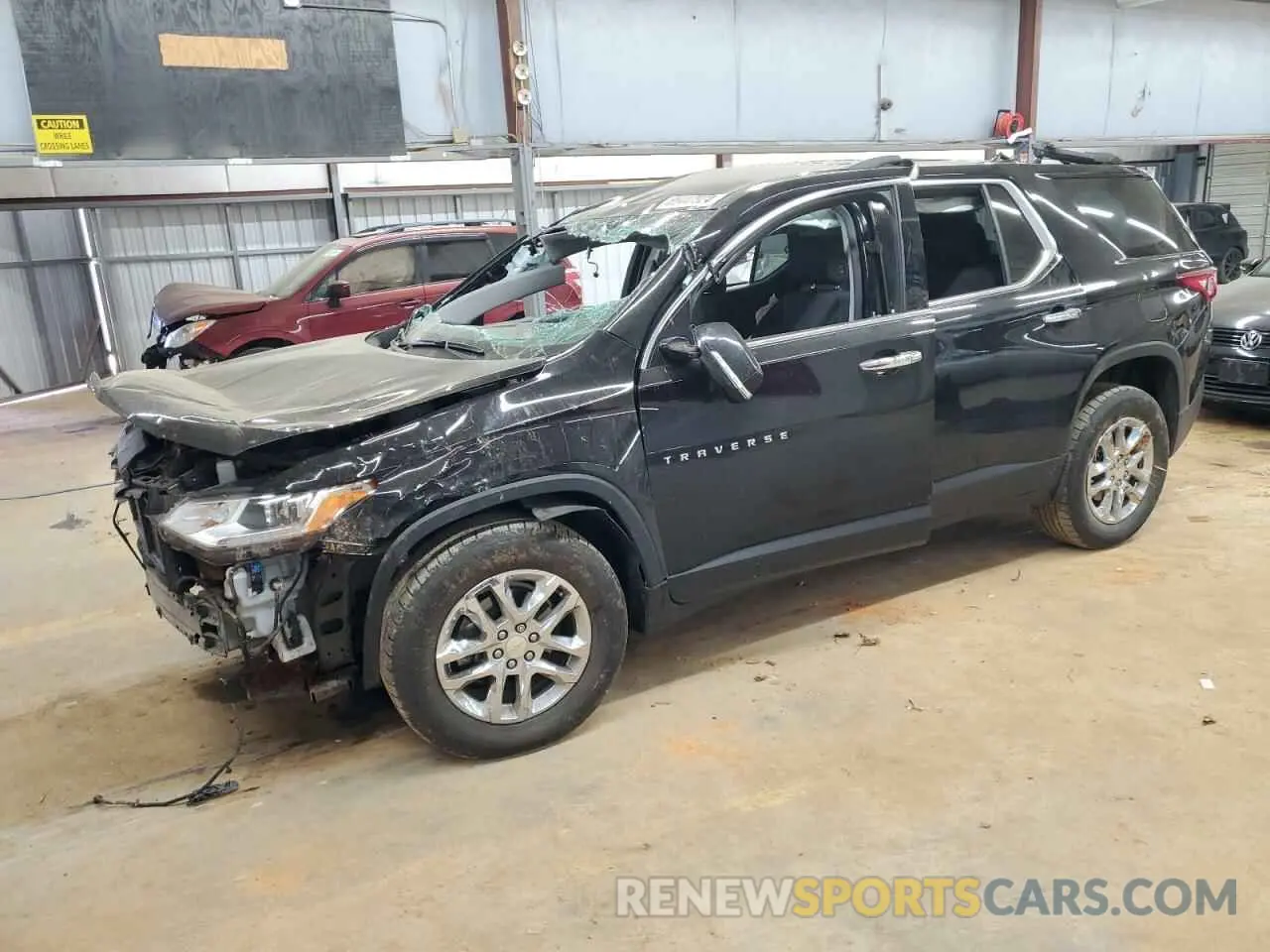 1 Фотография поврежденного автомобиля 1GNERGKW3KJ304031 CHEVROLET TRAVERSE 2019