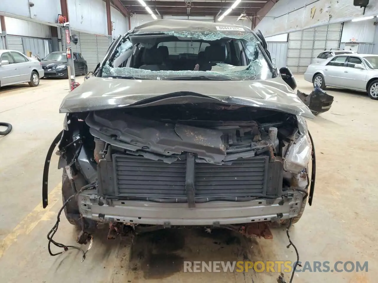 5 Фотография поврежденного автомобиля 1GNERGKW3KJ304031 CHEVROLET TRAVERSE 2019